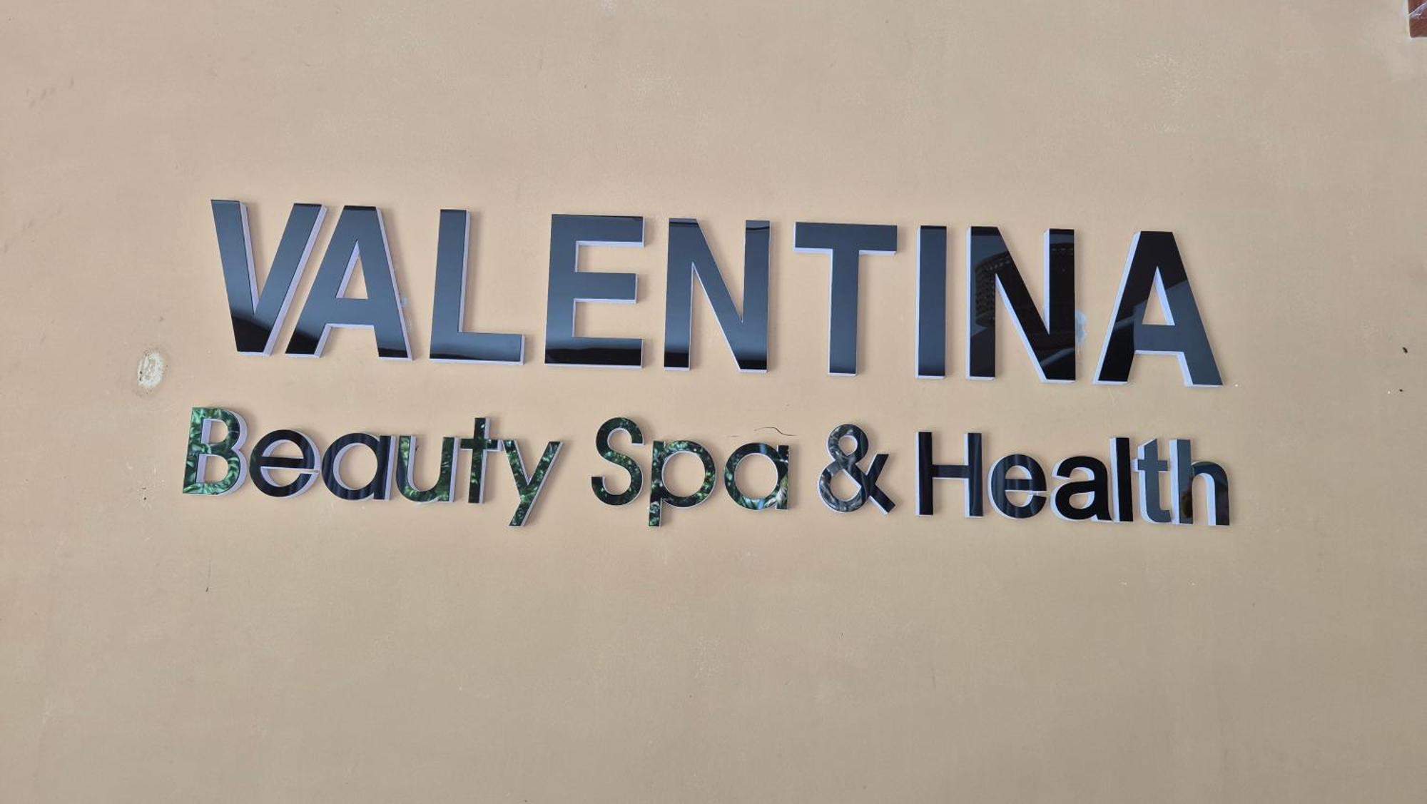 Valentina &