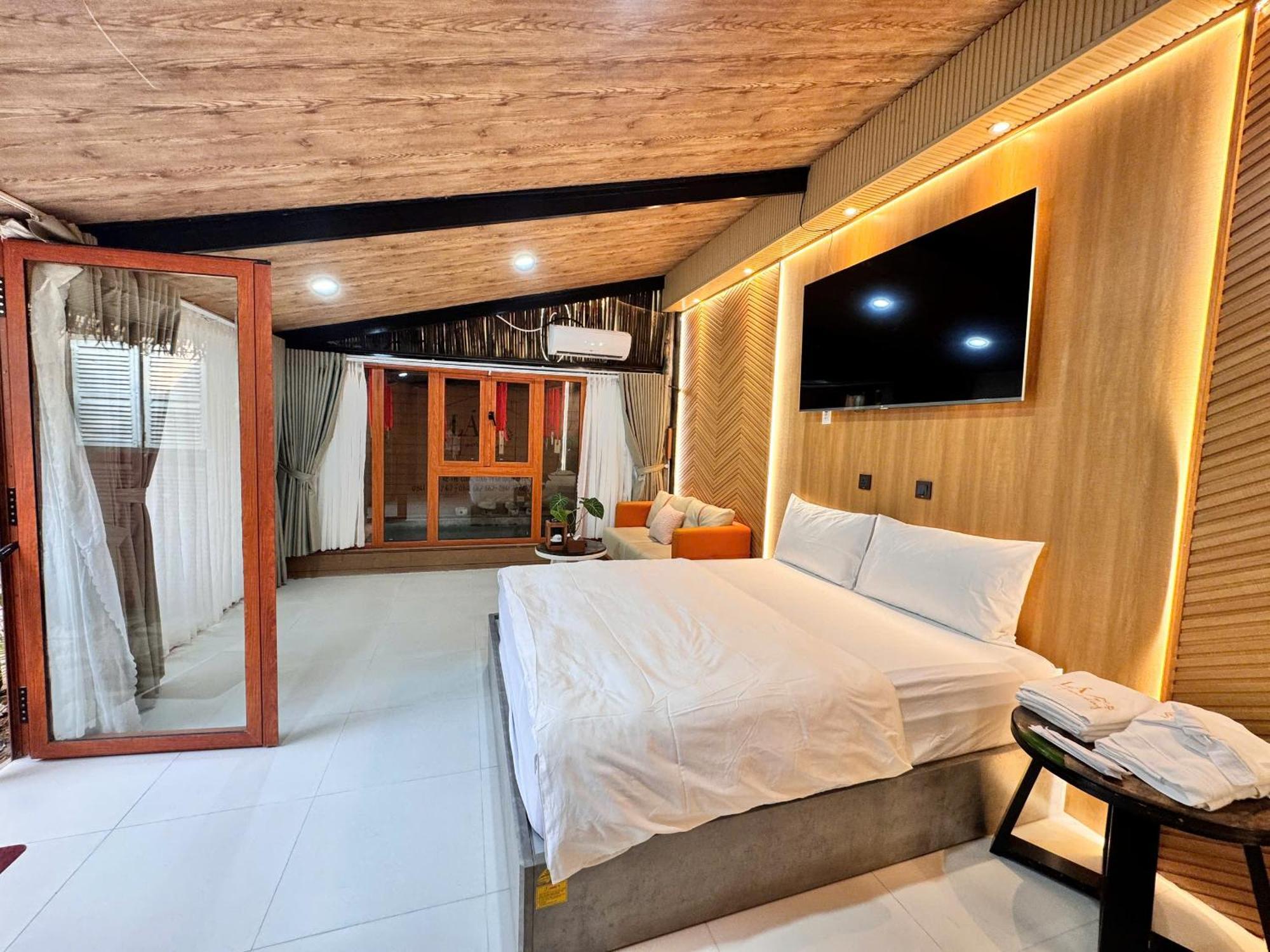 Bed & Breakfast La Garden Long Xuyen