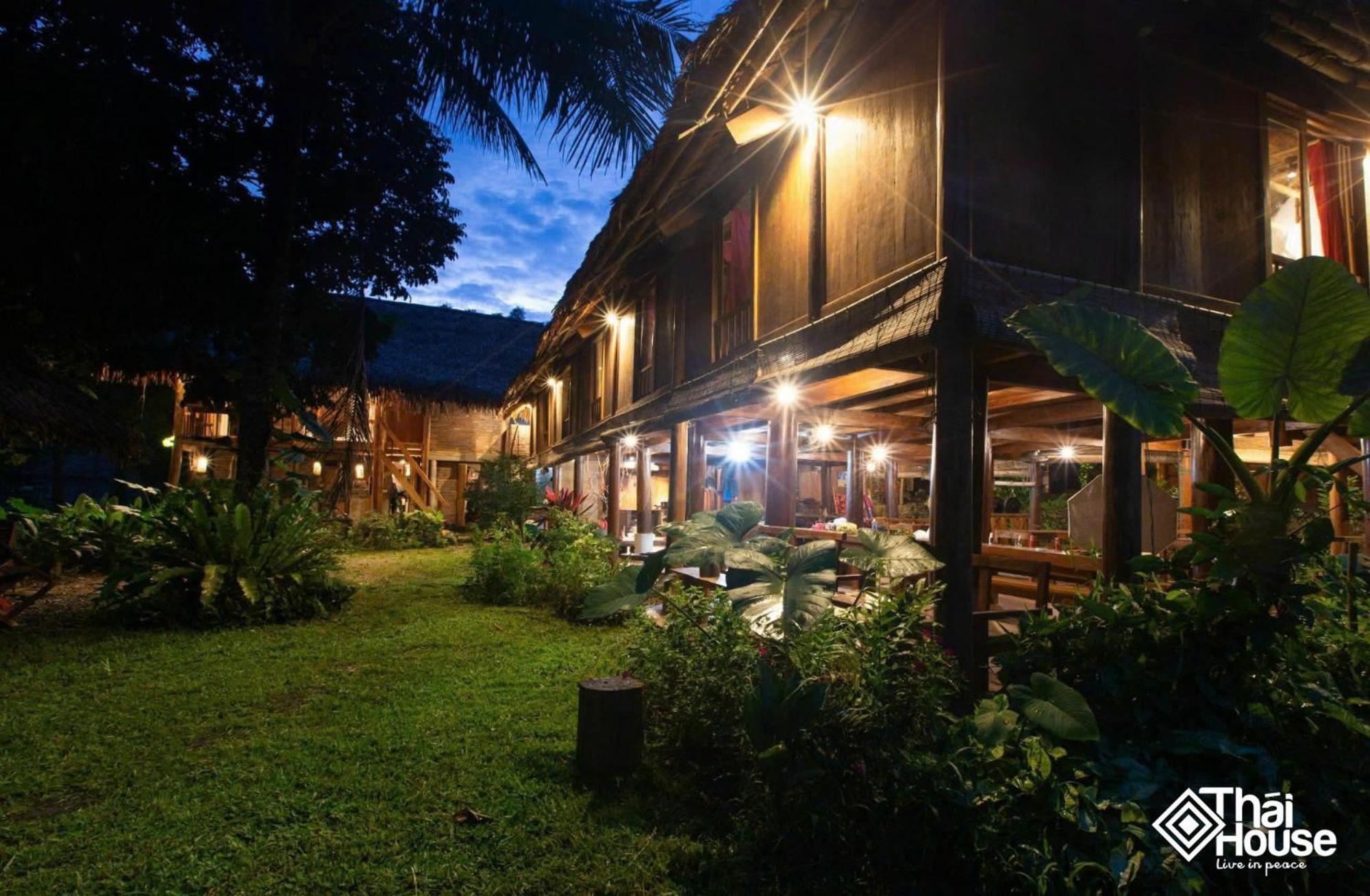 Thai House Pu Luong - Century Old Stilt House With Terrace Views