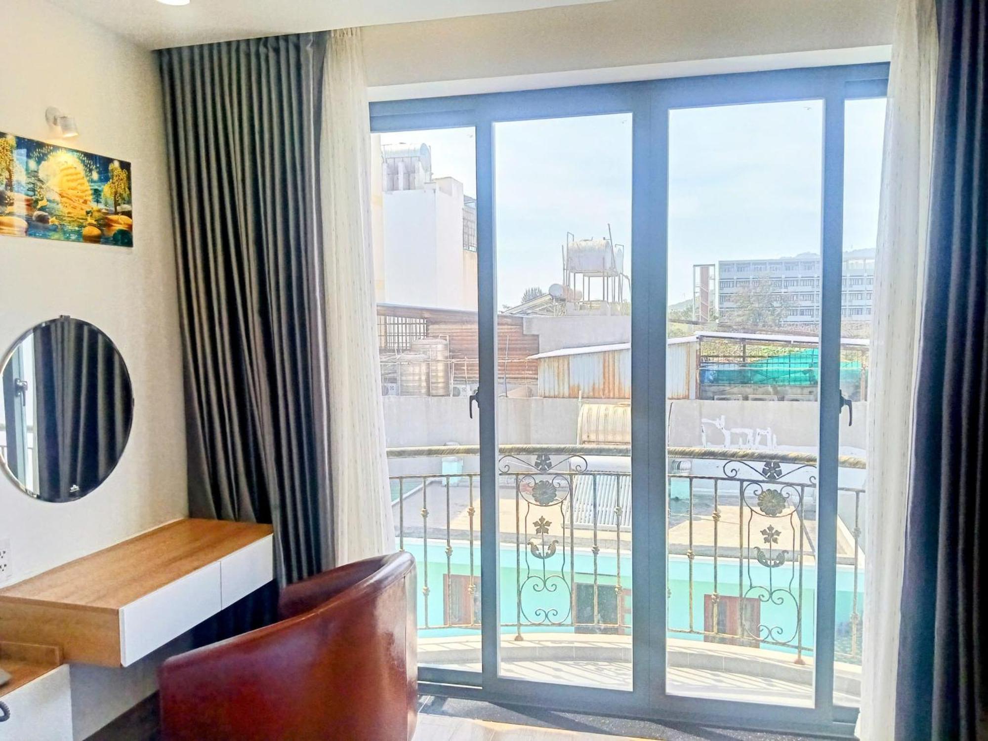 Mia Aparthotel