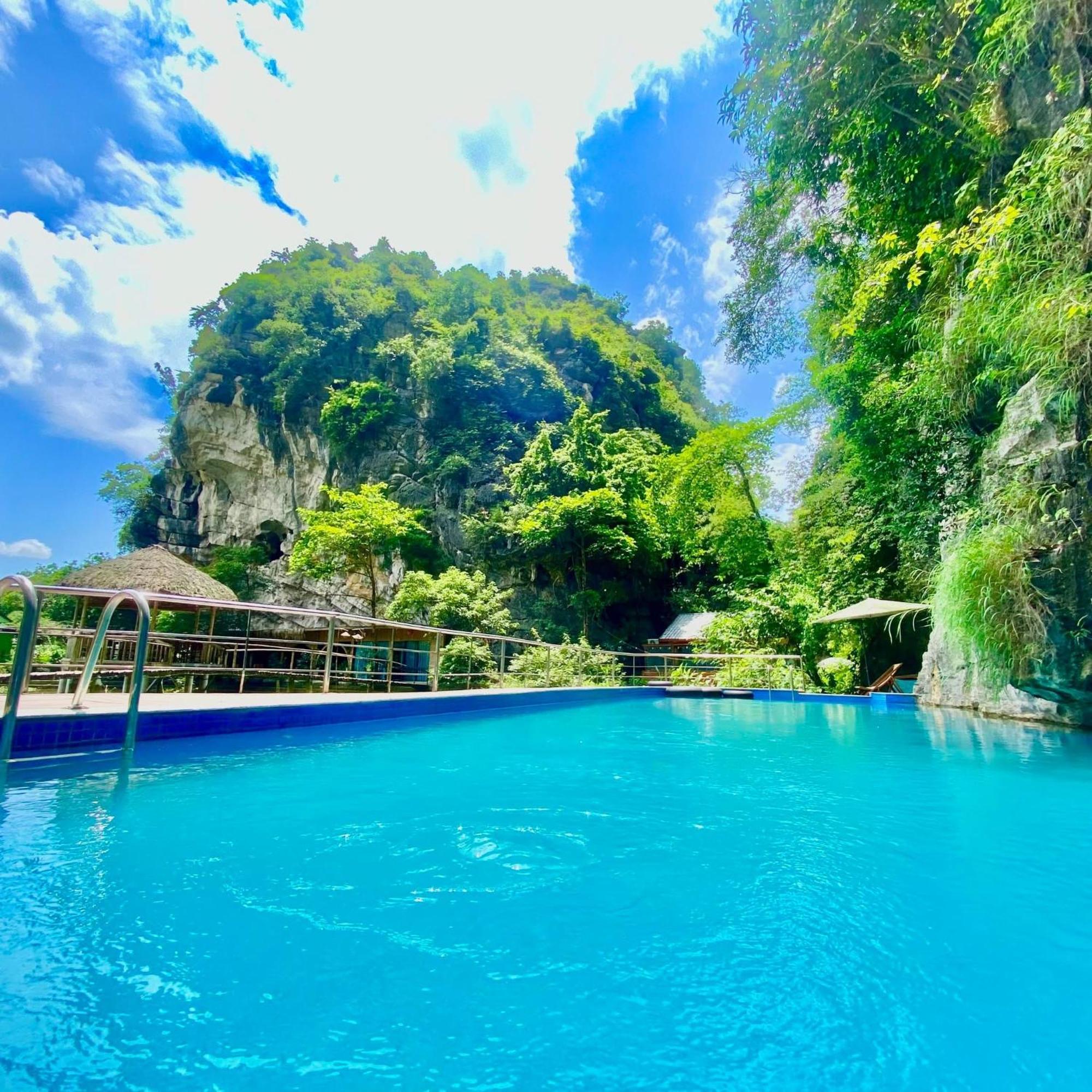 Valley - Thung Lung Xanh *
