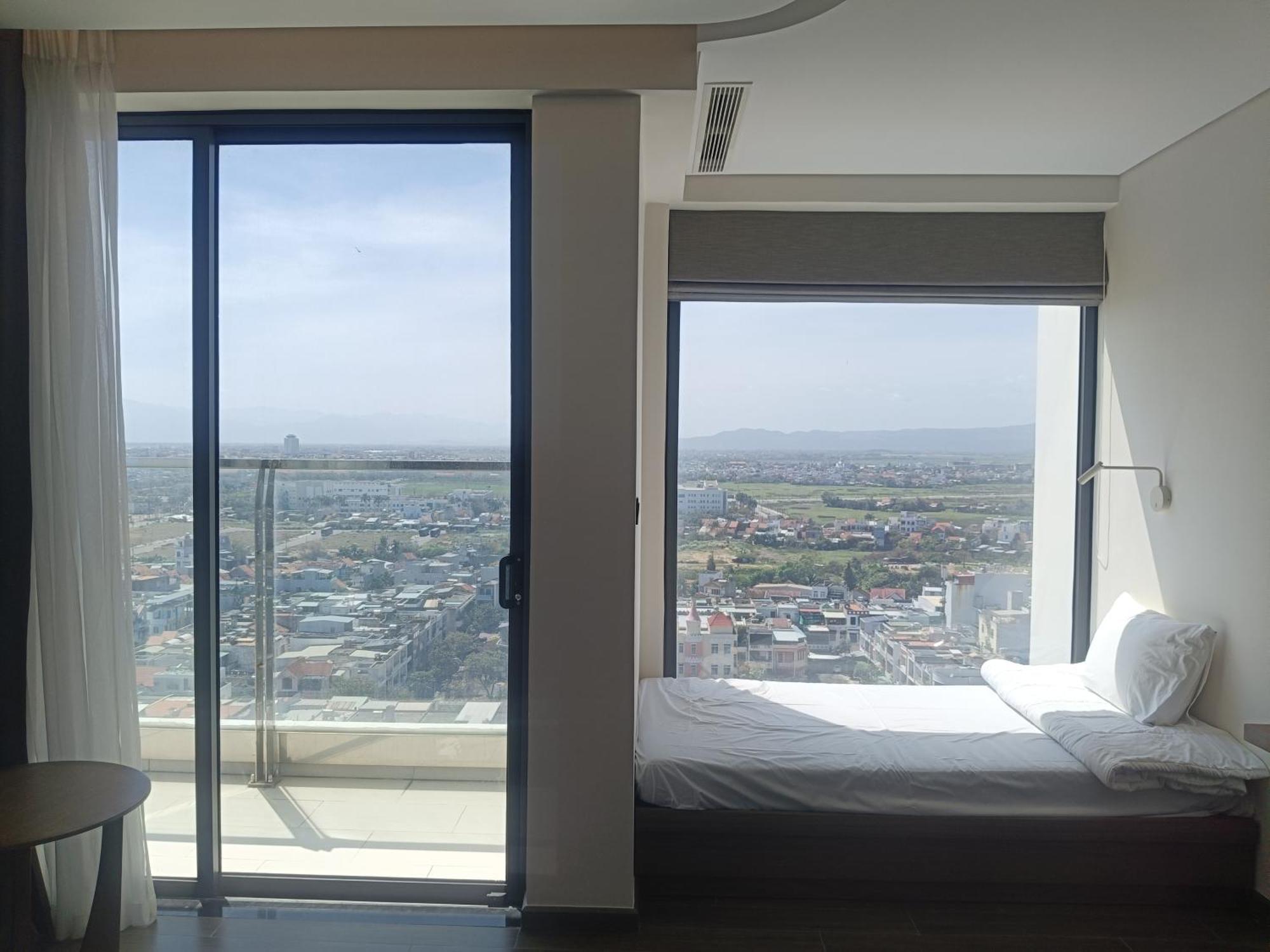 Apec Mandala Wonder Hotel