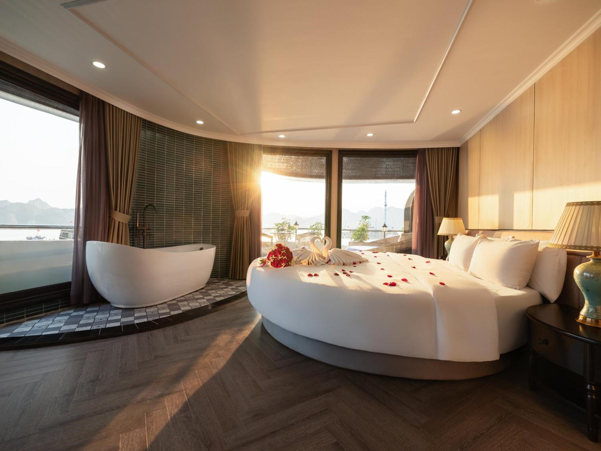 M'gloria Cruise By Hag 5* Ha Long