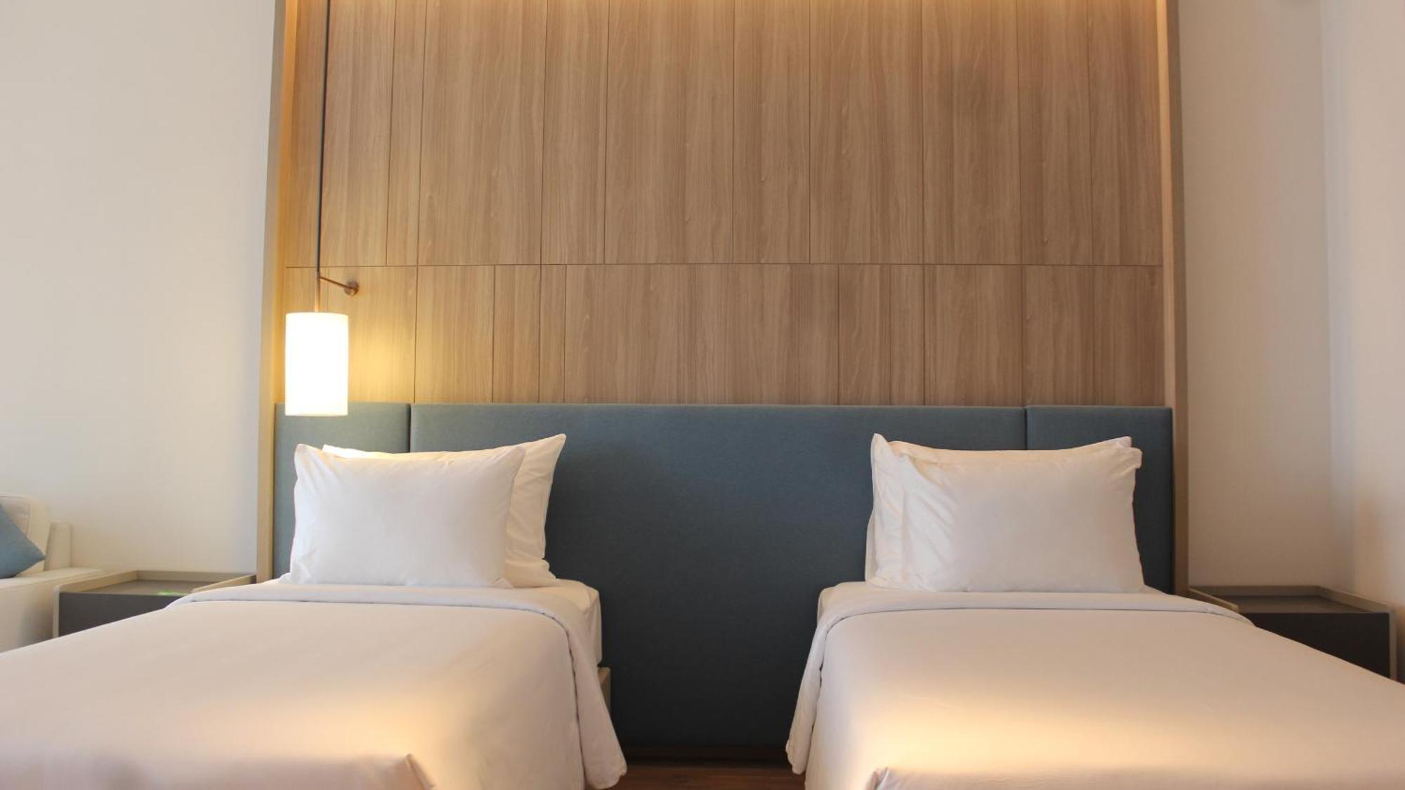 A La Carte Bay Managed By Taseco 5* Ha Long