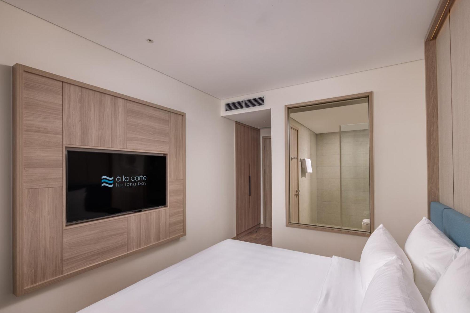 A La Carte Bay Managed By Taseco Ha Long