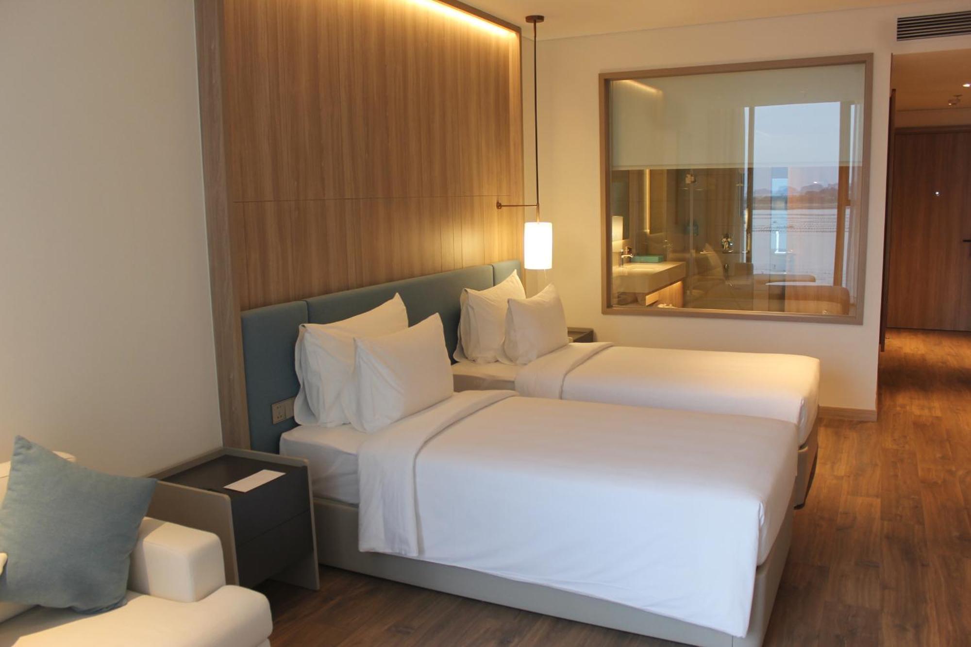 A La Carte Bay Managed By Taseco Ha Long