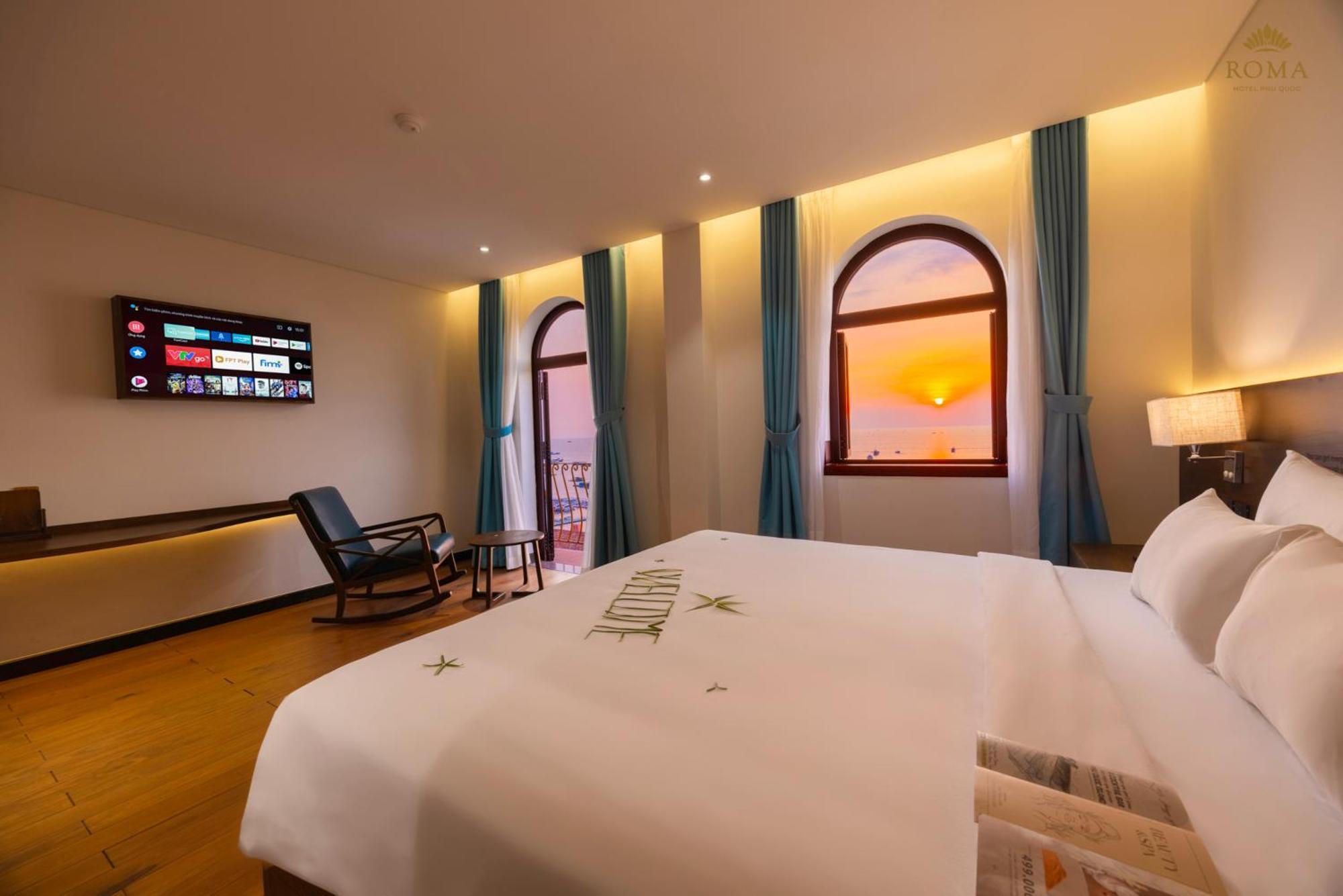 Khách sạn Roma - Free Airport Shuttle & Sunset Town Tour 4*