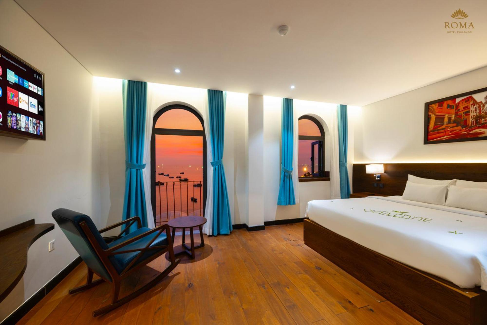 Roma - Free Airport Shuttle & Sunset Town Tour Phú Quốc