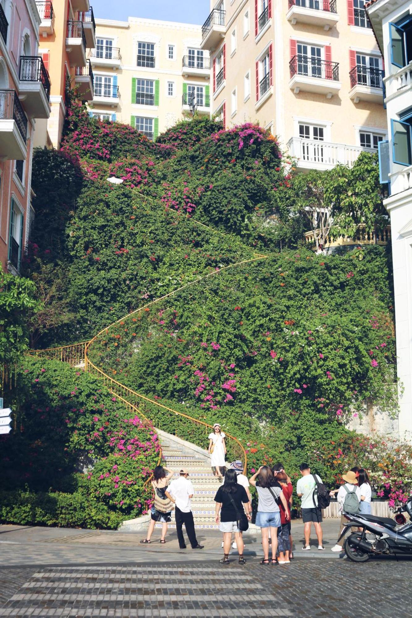 Ho Nha Co Tam , Sunset Town , Apartment *
