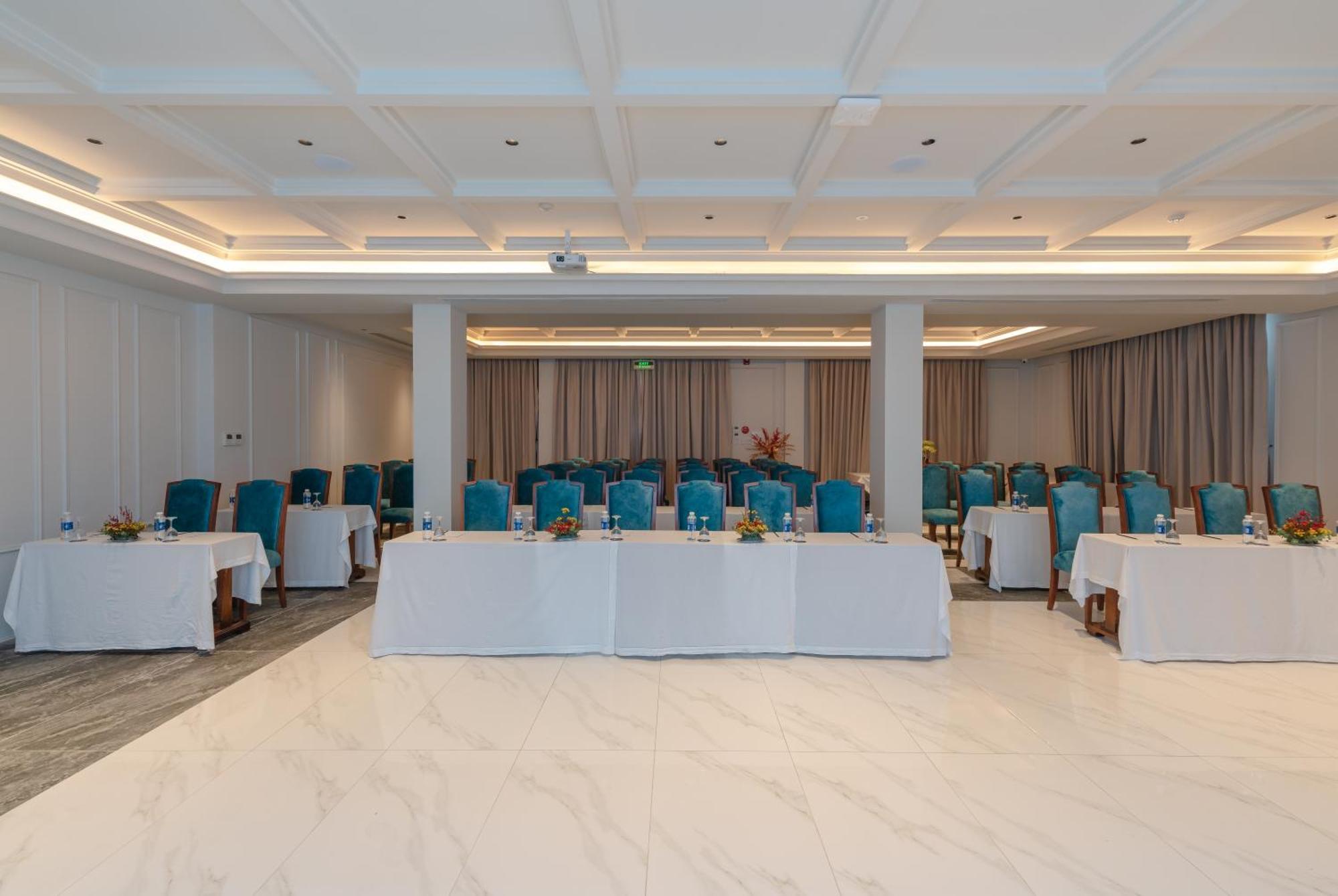 Edensee Kega Khu nghỉ mát 4*