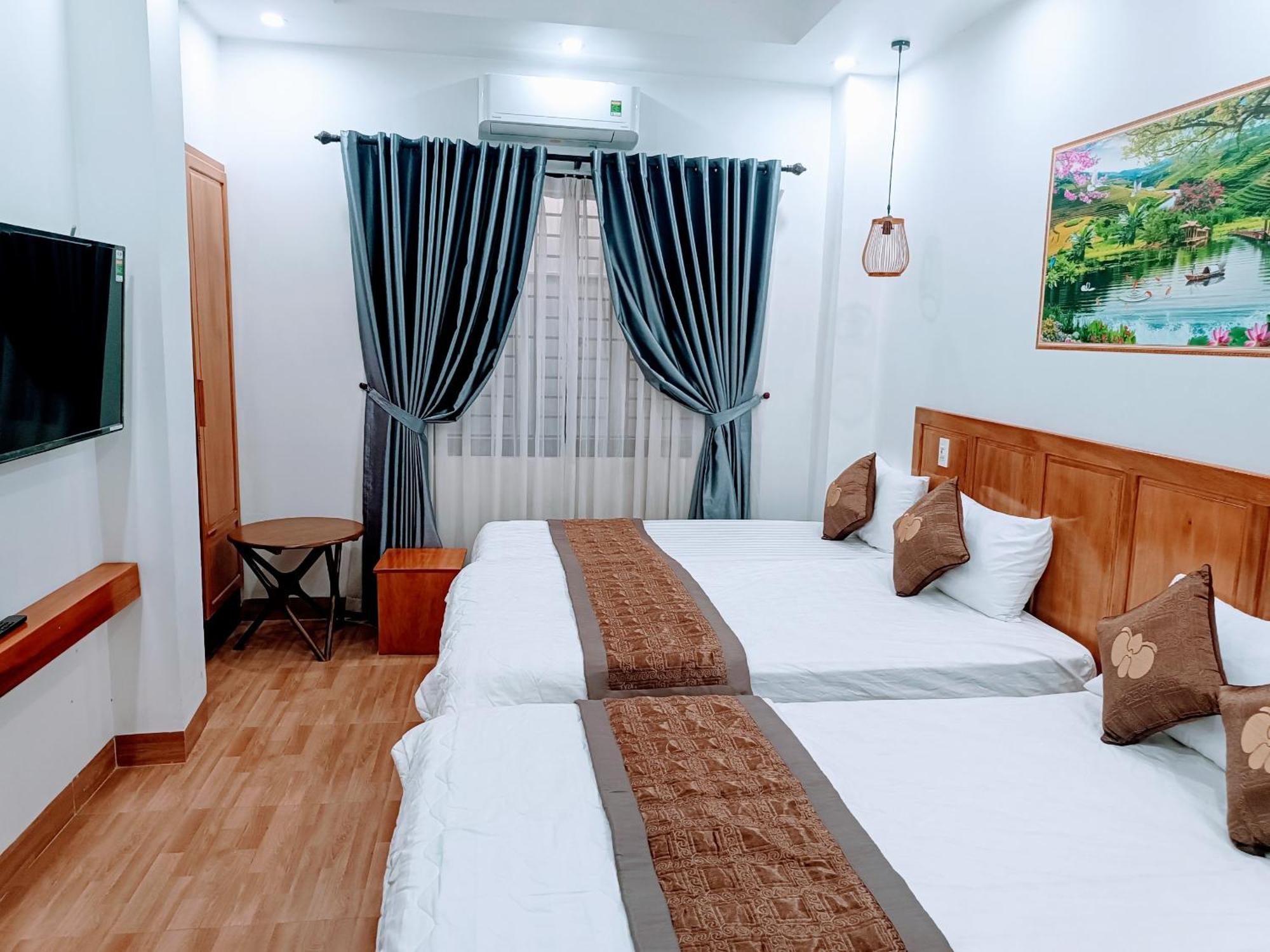 Phuong Dong Hue