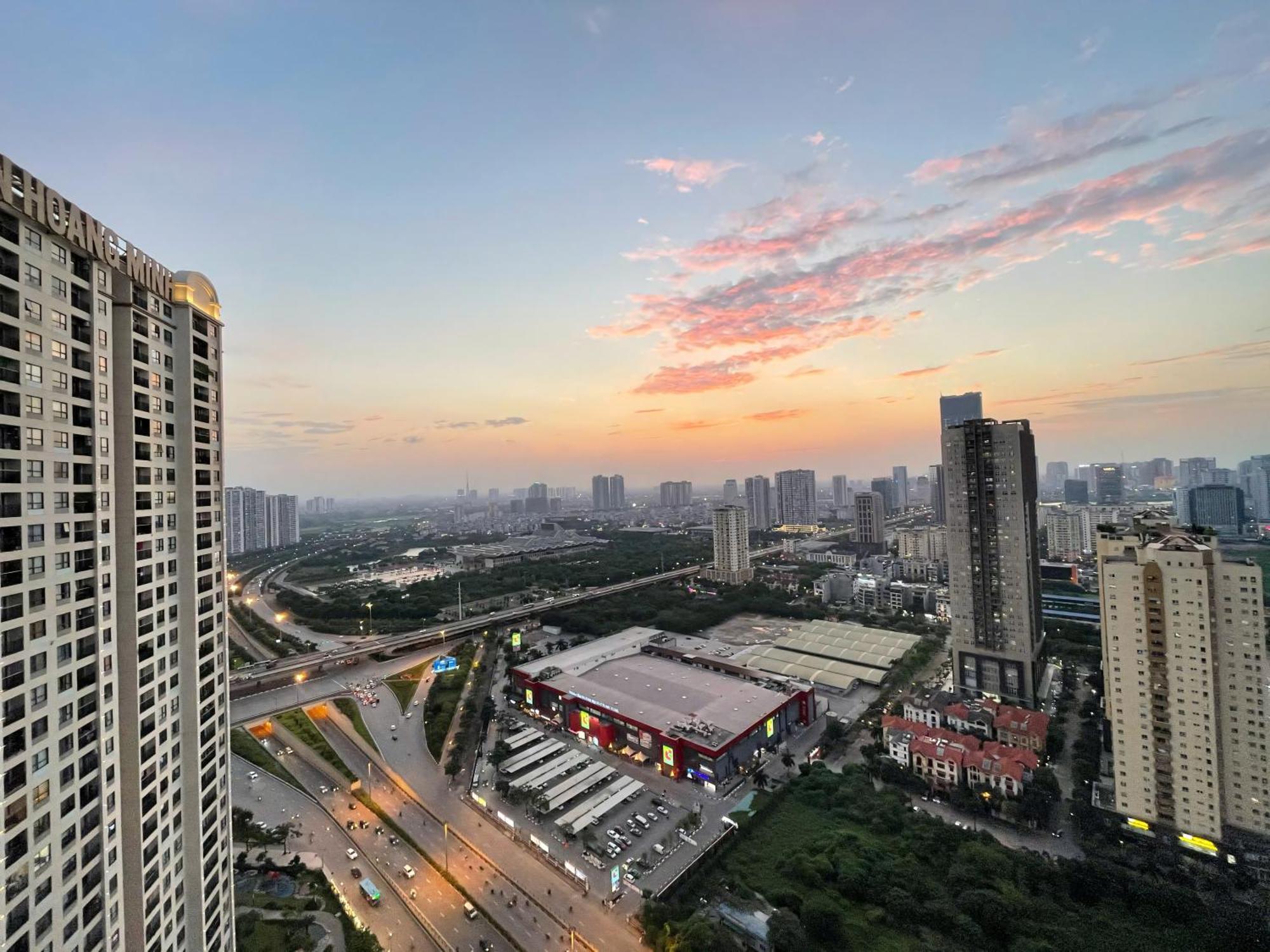 Til - Vinhomes D'capitale Elegance - Tran Duy Hung Apartment