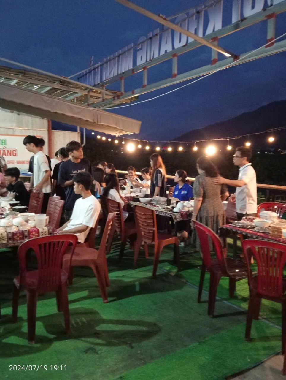 Hotel Suoi Khoang Minh Hang *