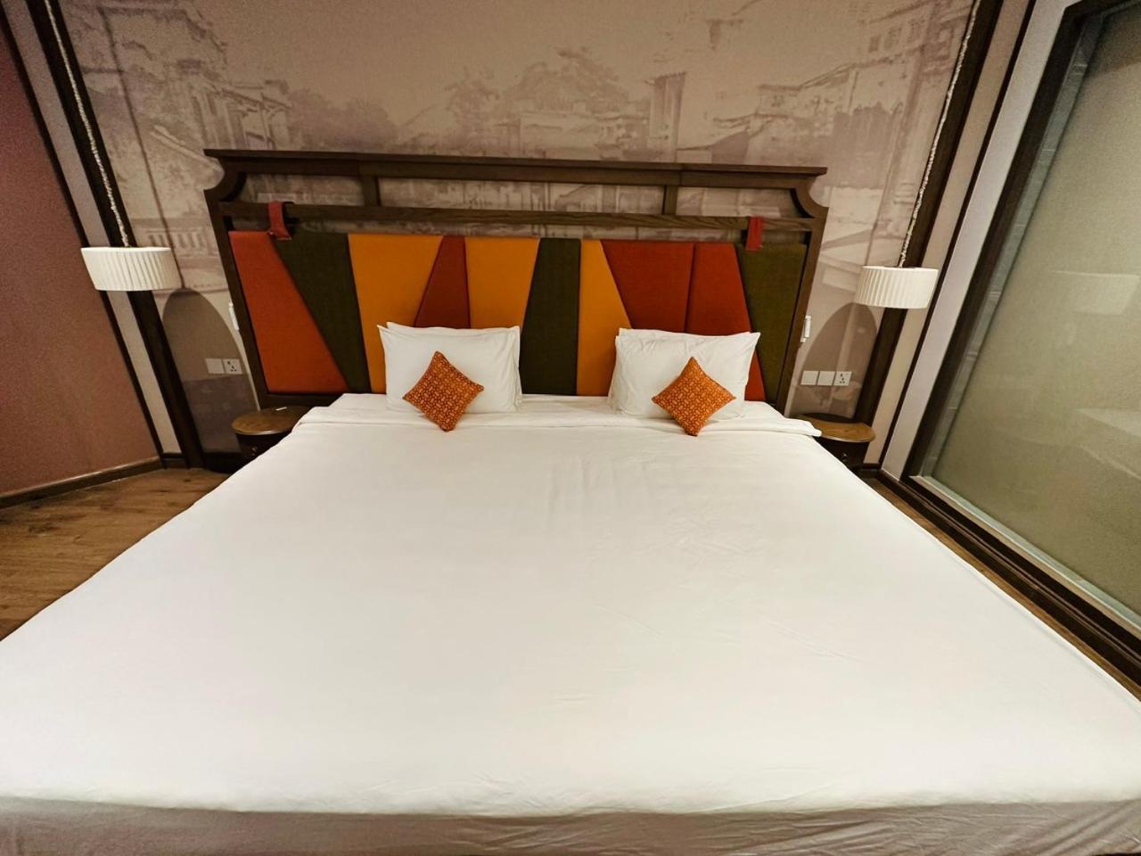 Sea & Pool View Condotel At Mui Ne *