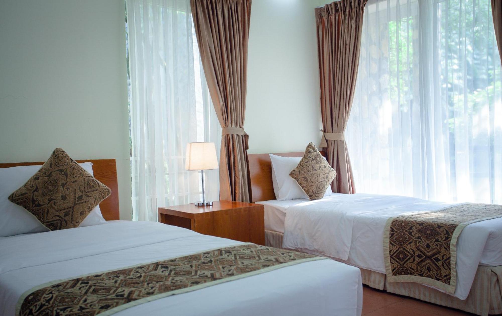 Khách sạn Vresort Kim Boi - Hoa Binh