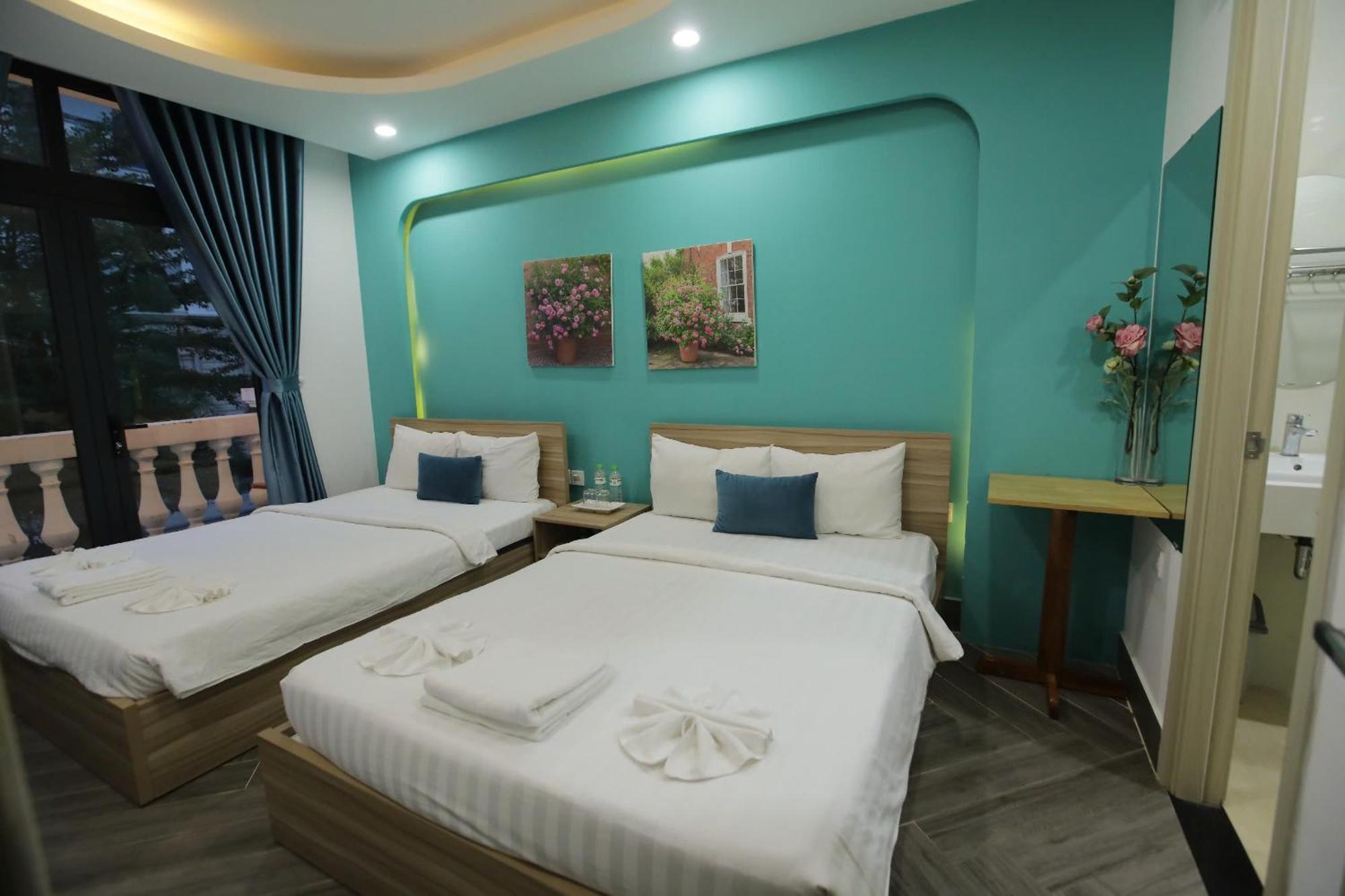 Teddy 108 & Cafe - 3 Stars - Grand World Hotel