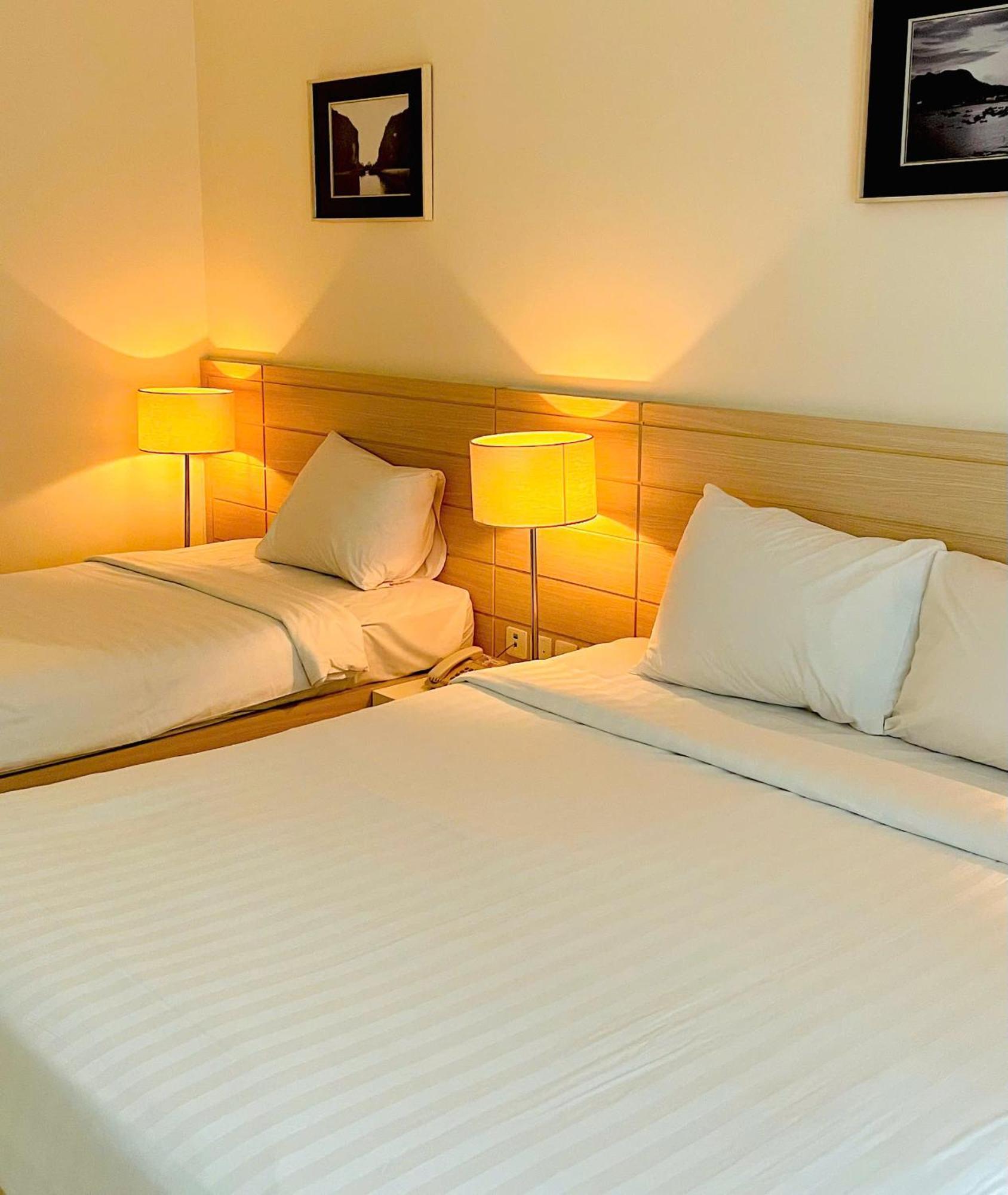 Nhi Phi Hotel