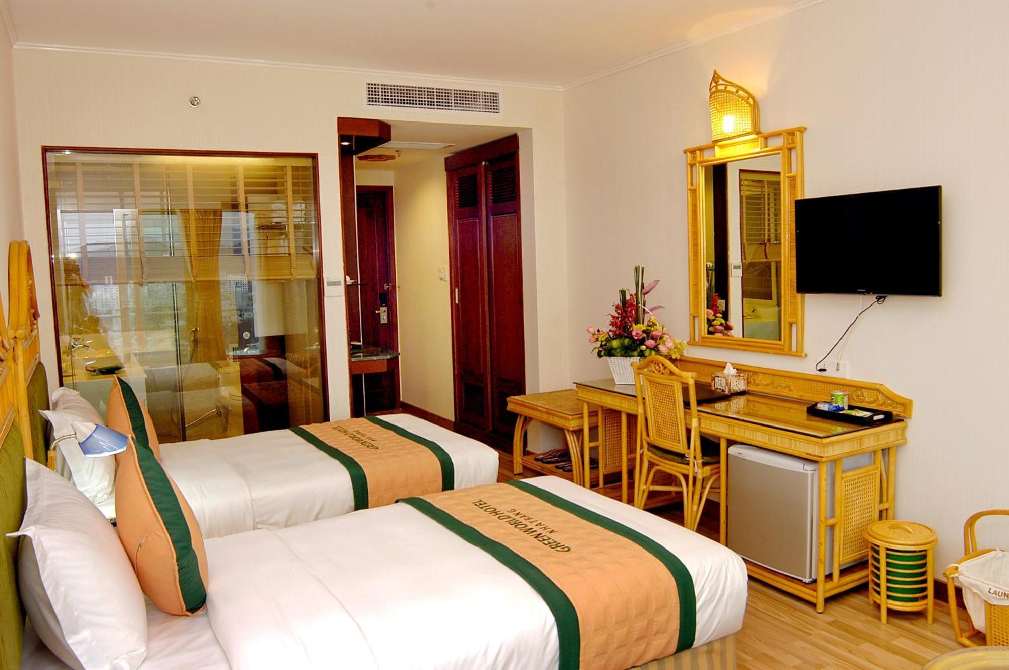 World Khách sạn 4*