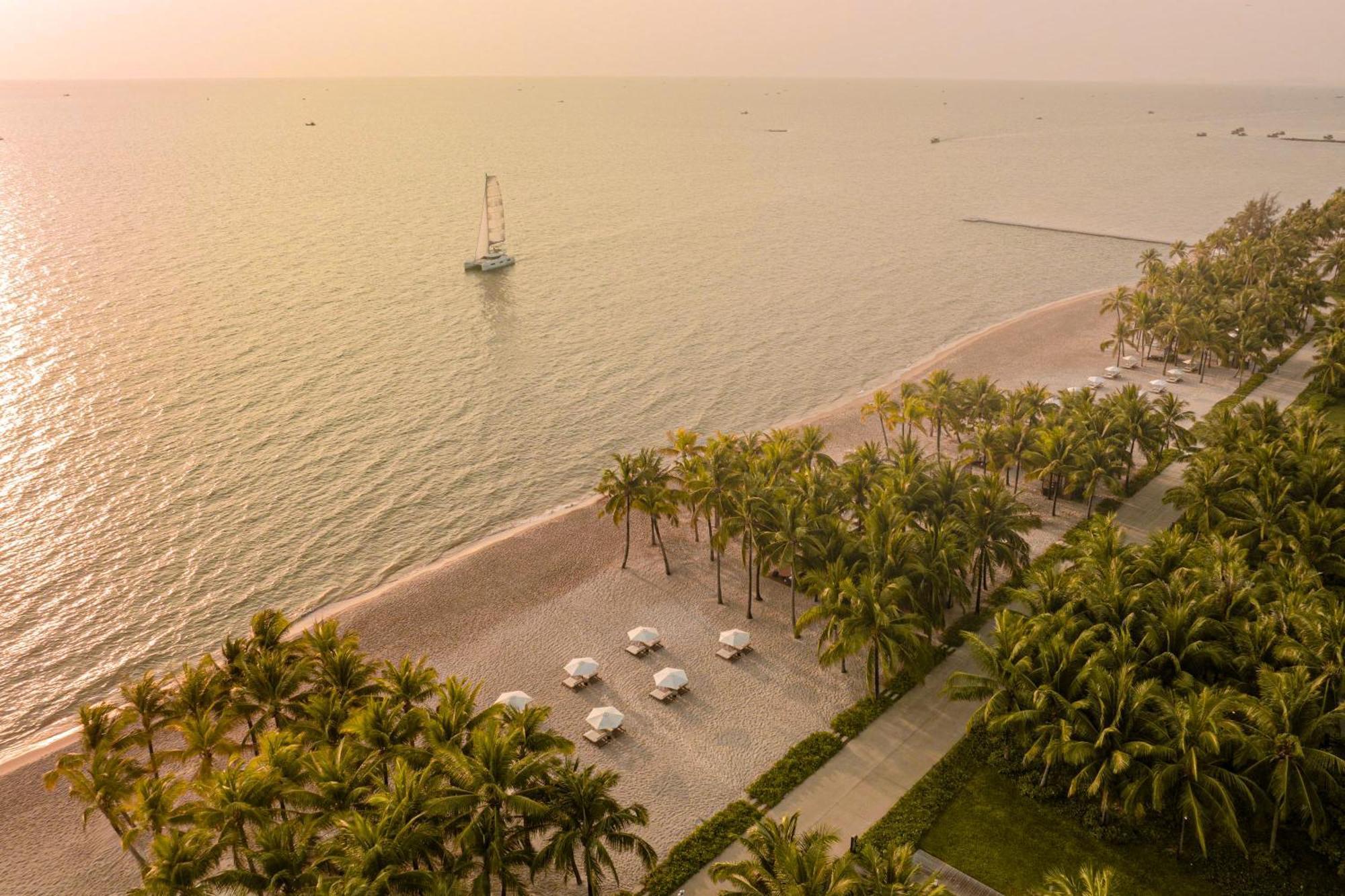 Khu nghỉ mát Regent