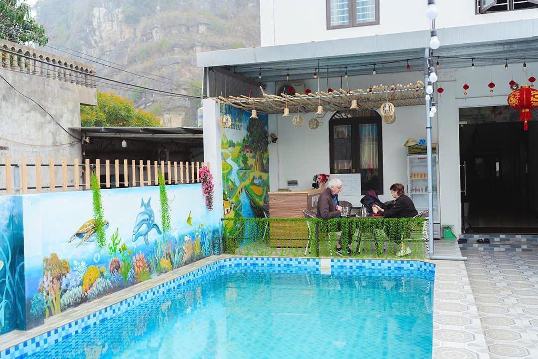 Family Homestay, Mountain Flower Hotel *