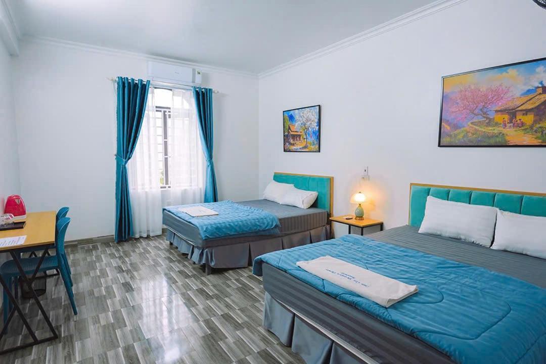 Family Homestay, Mountain Flower Hotel