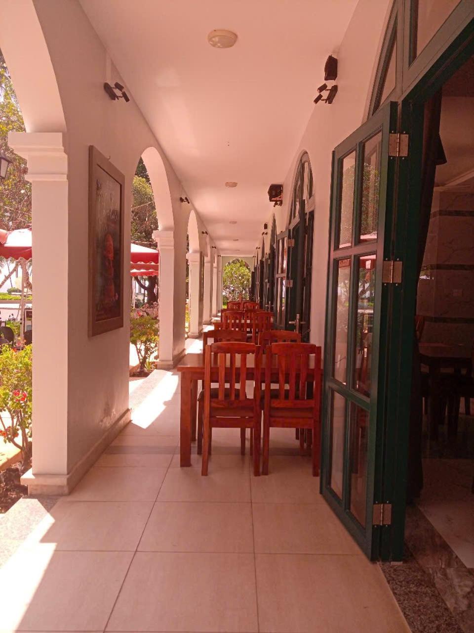 Sir Hotel