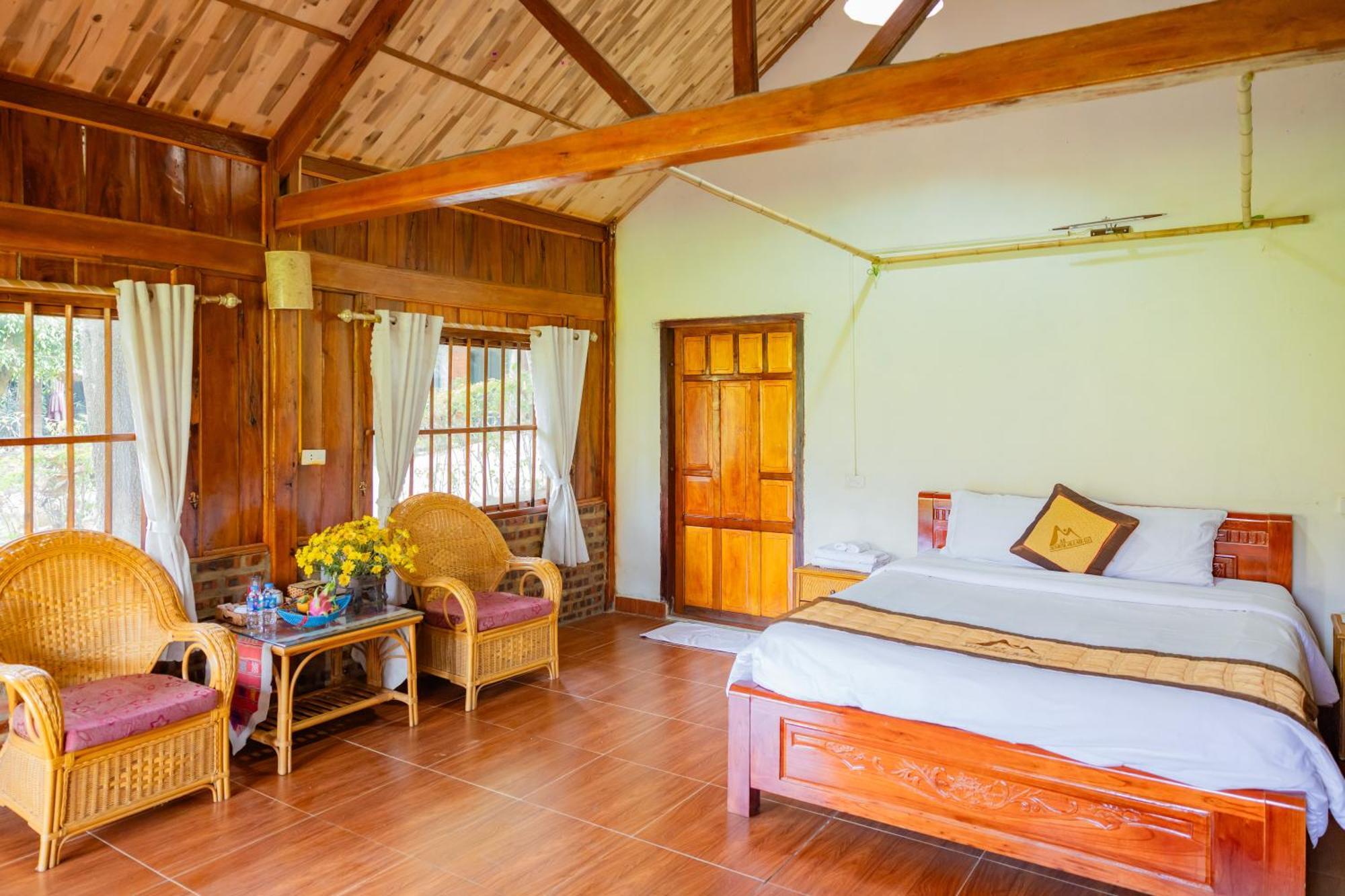 Sunrise Village Hotel 2*