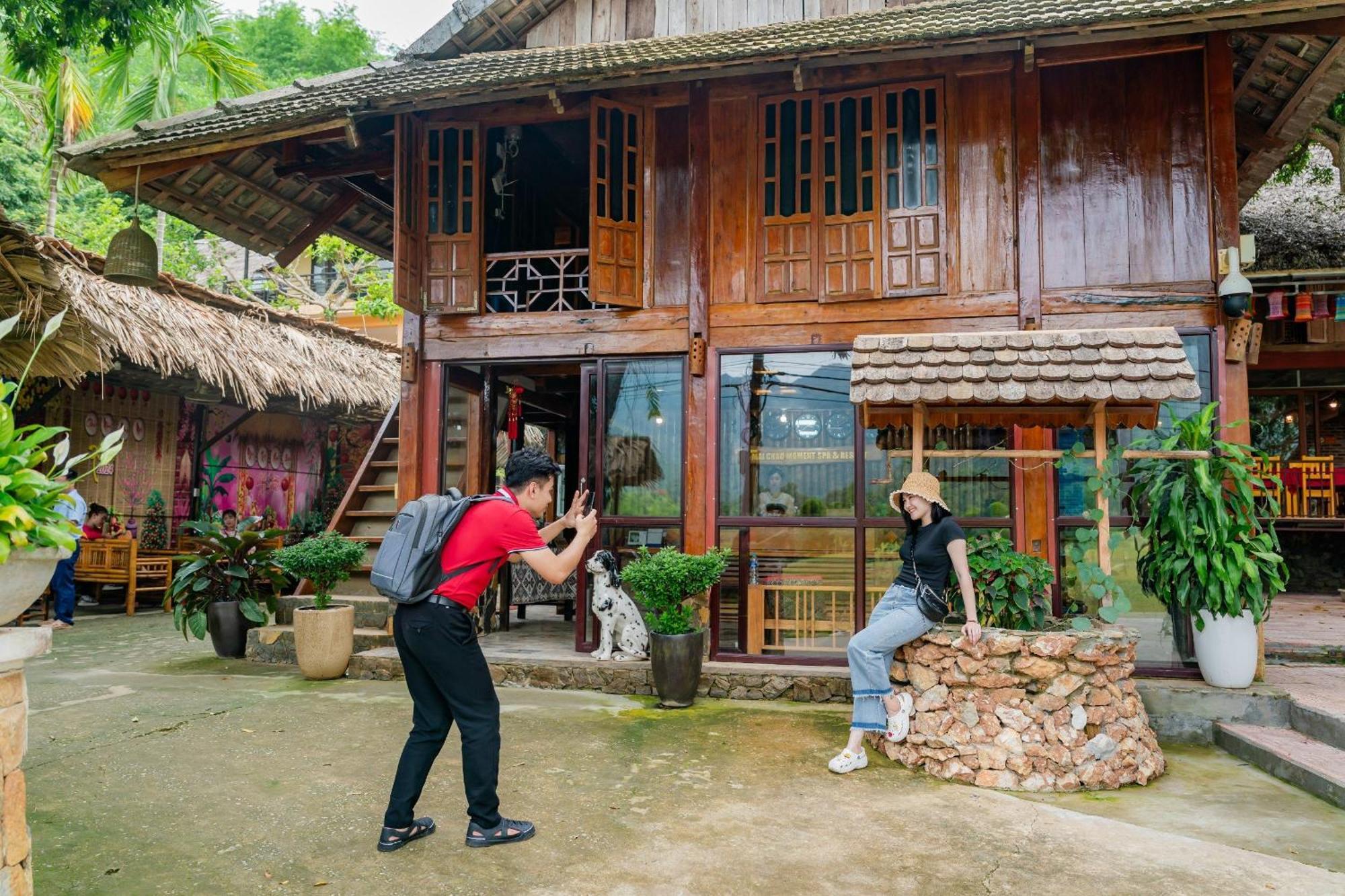 Hotel Sunrise Village