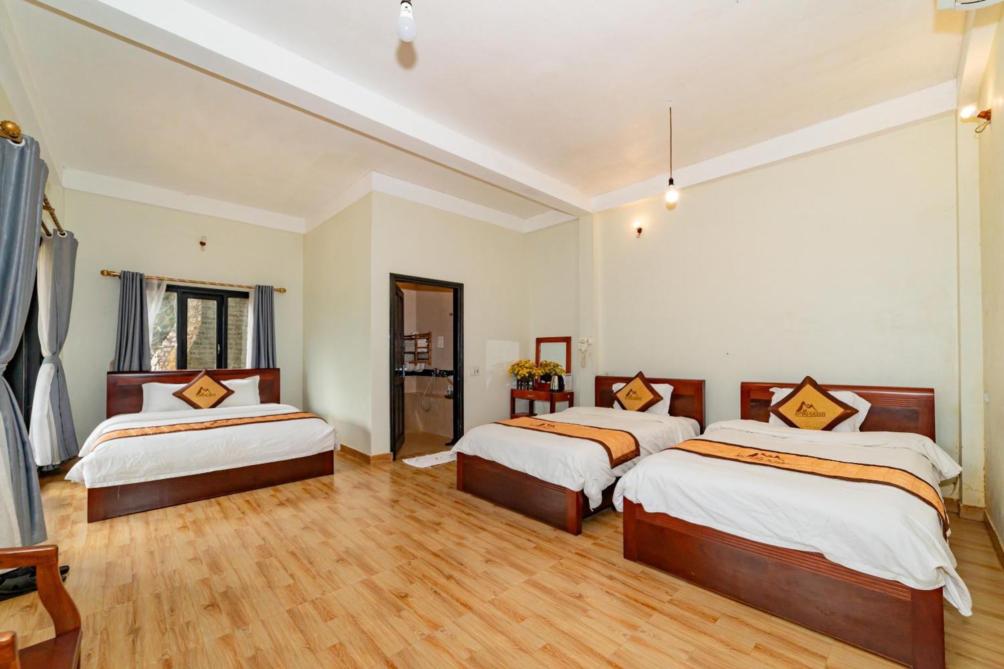 Hotel Sunrise Village