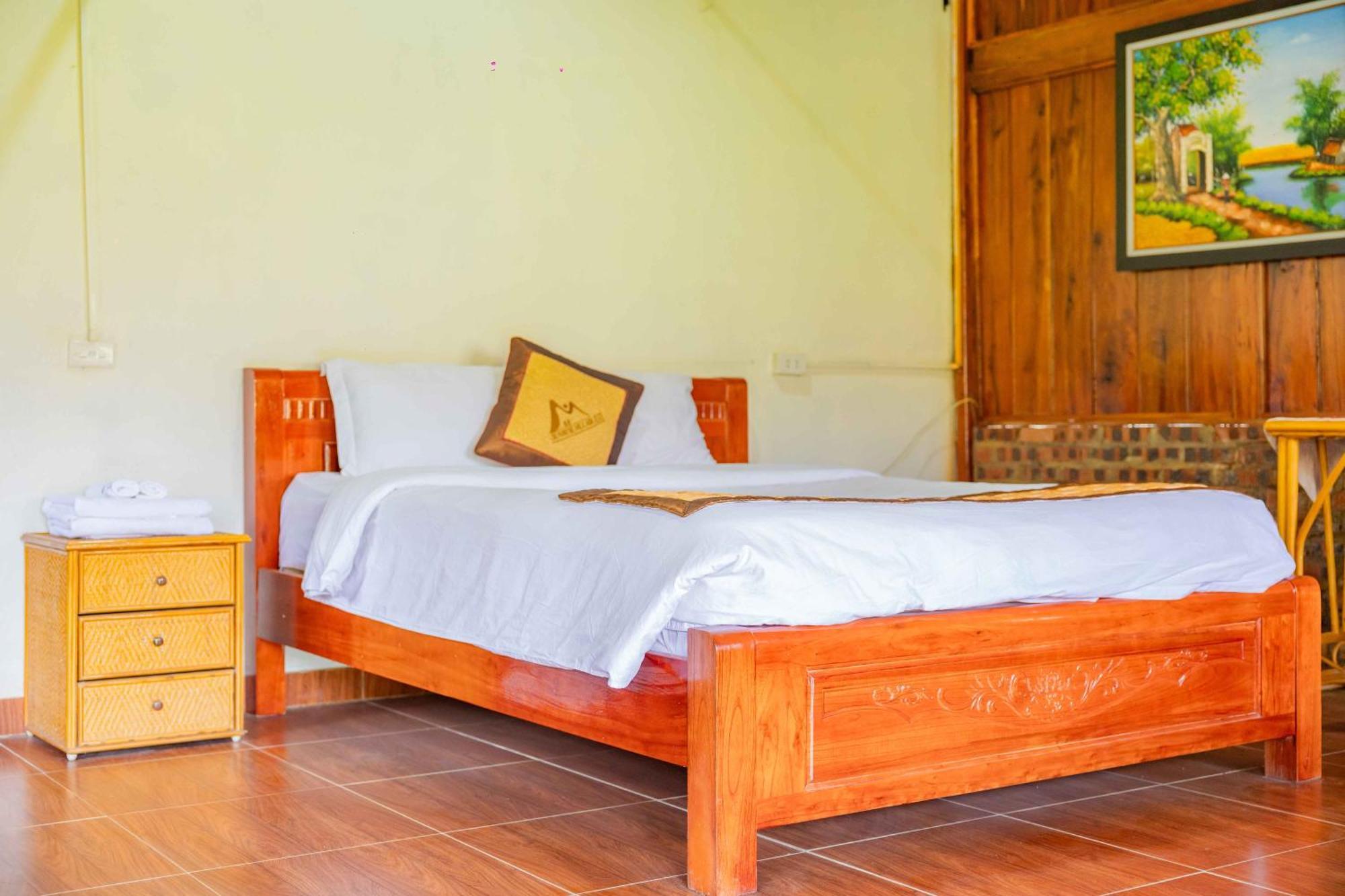 Sunrise Village Hotel 2*