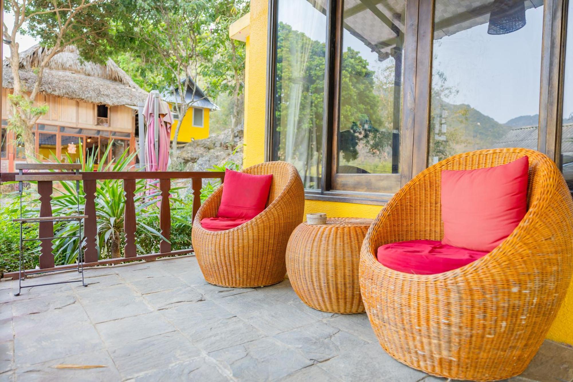 Sunrise Village Hotel 2*