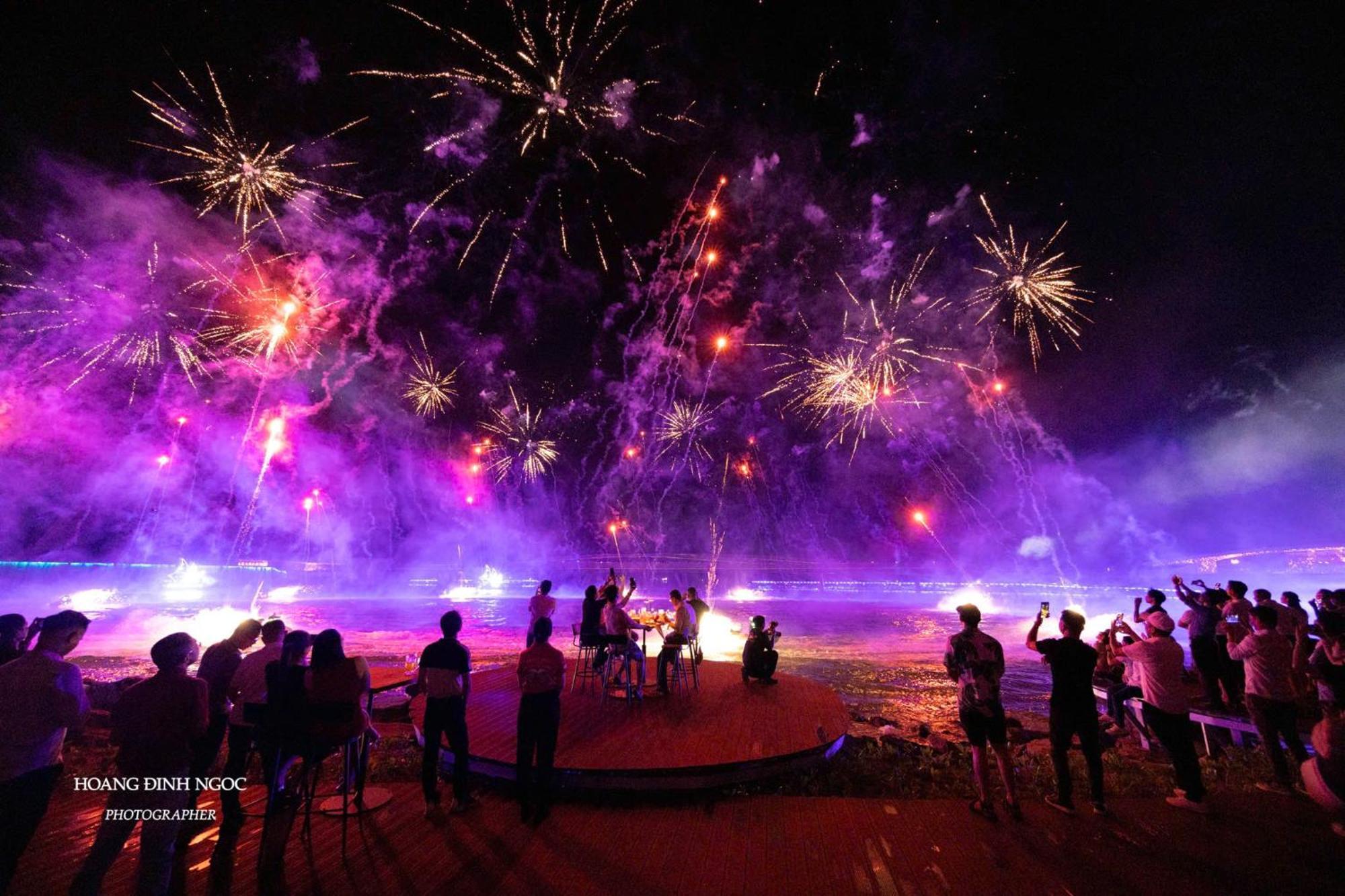 Hillside Ocean Balcony Firework Delight Aparthotel
