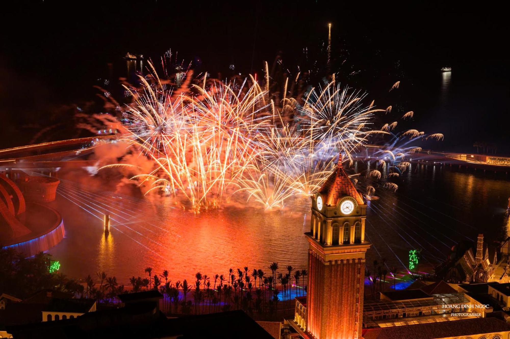 Hillside Ocean Balcony Firework Delight Aparthotel *
