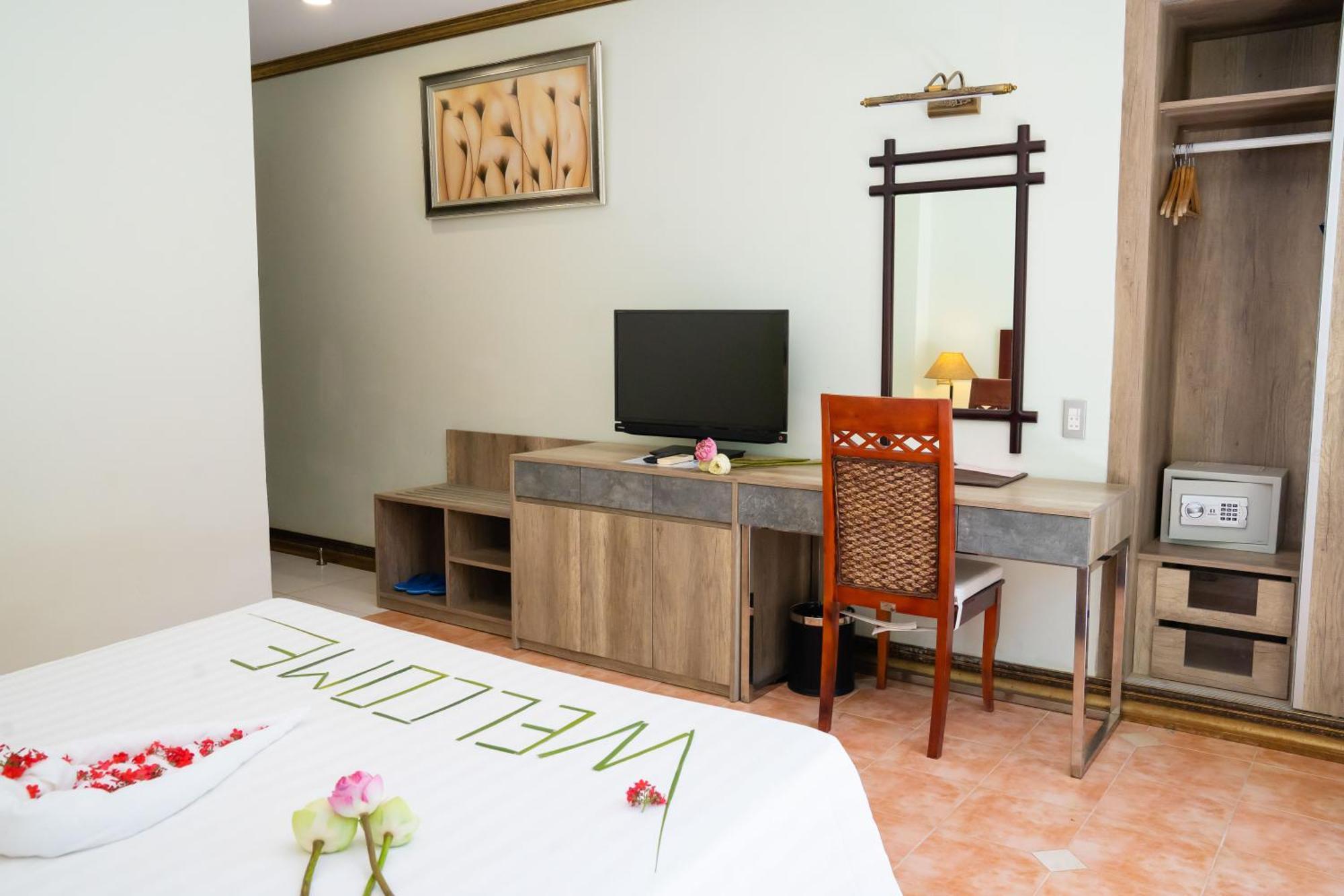 Lotus & Vung Tau
