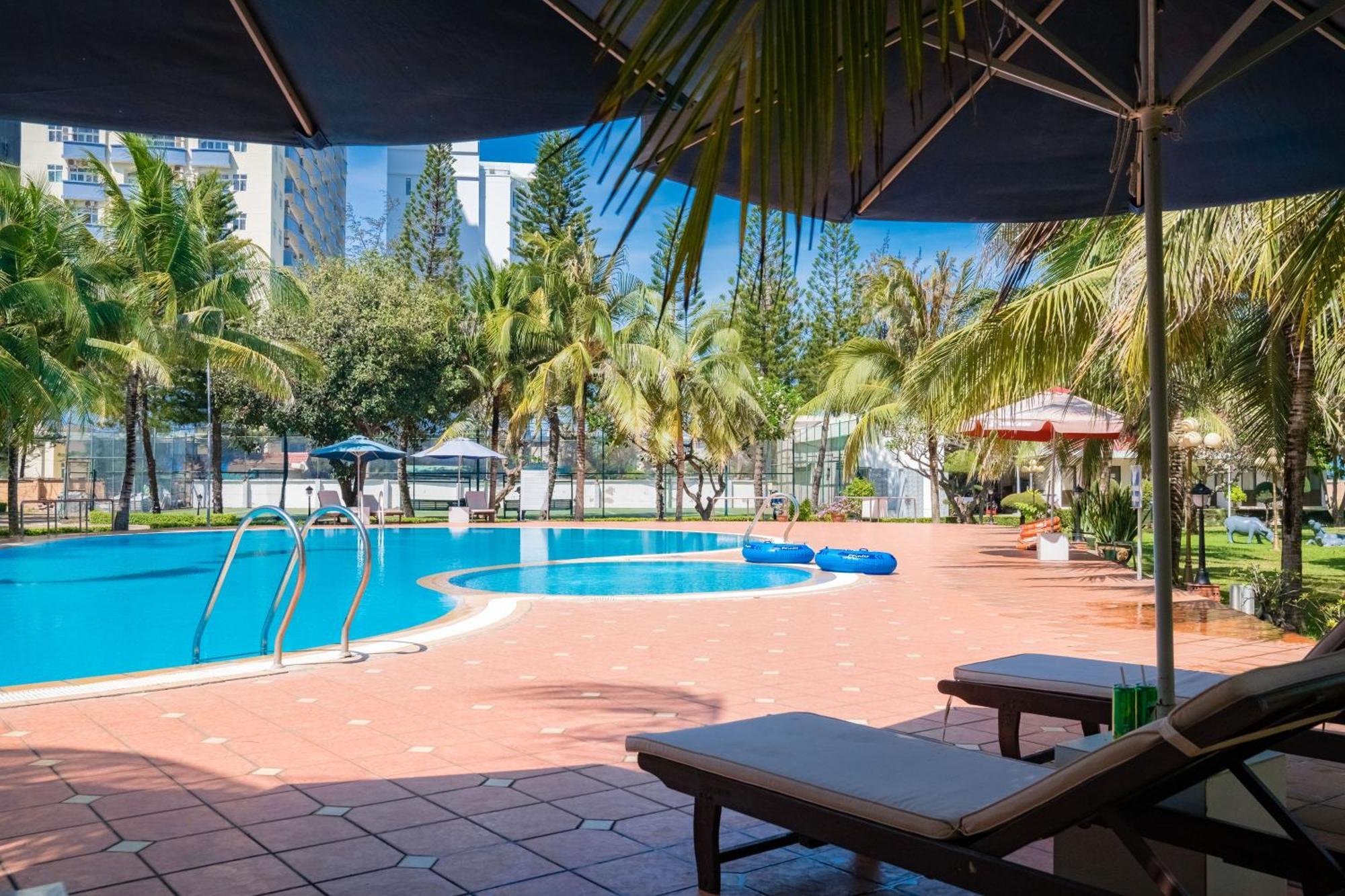 Resort Lotus & 4*