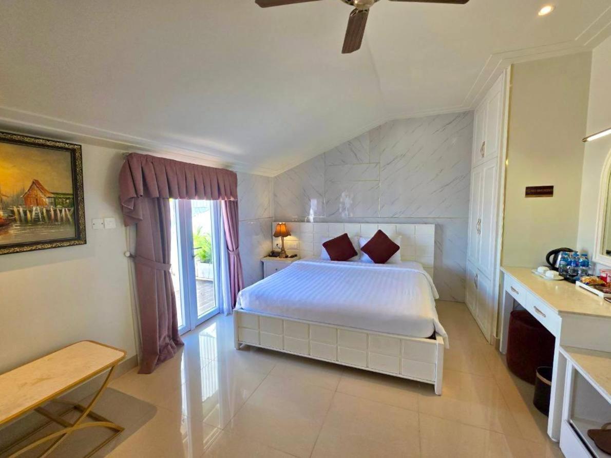 Hotel Tulip 3 2*