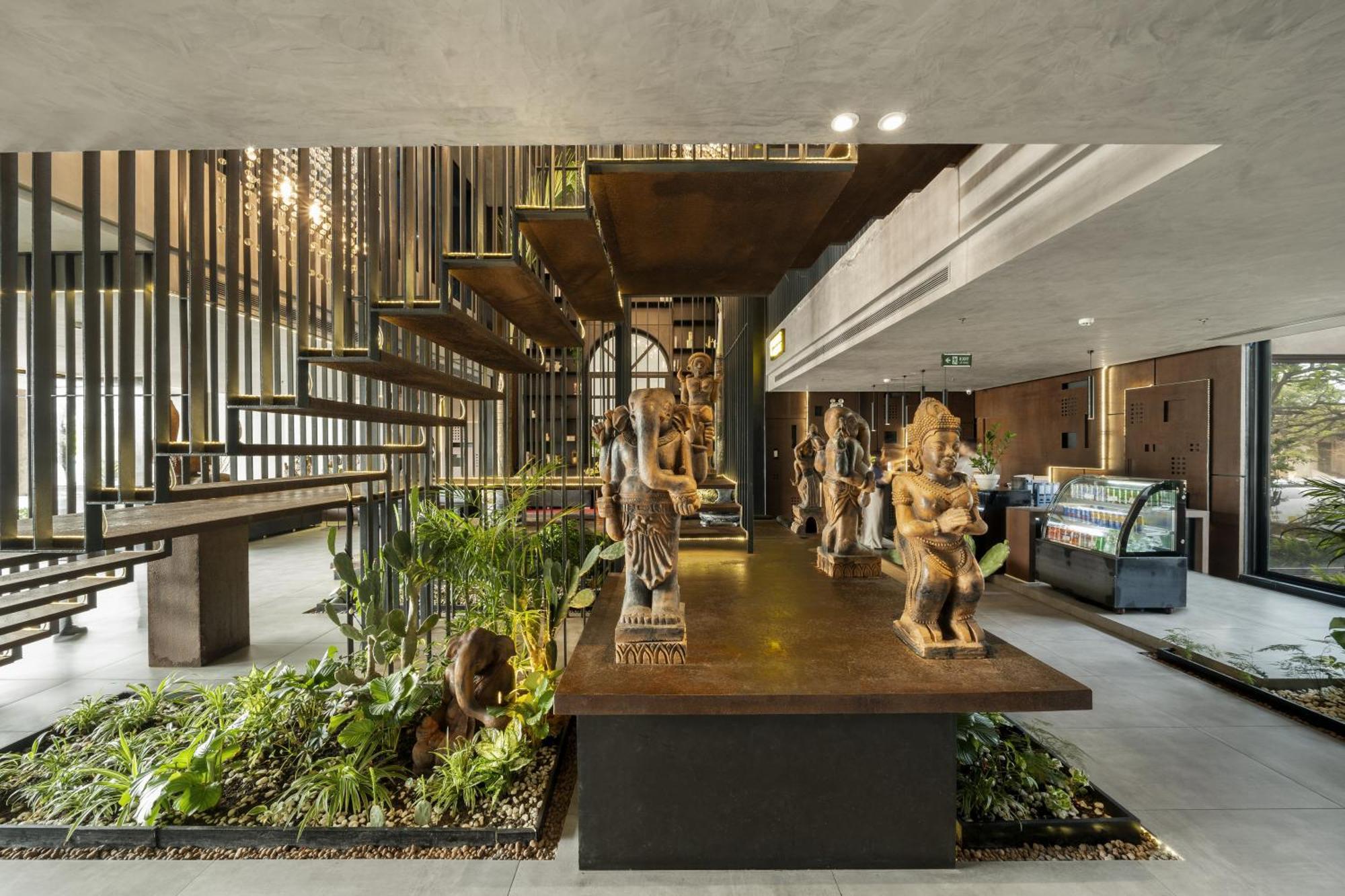 Hotel The Code & 4*