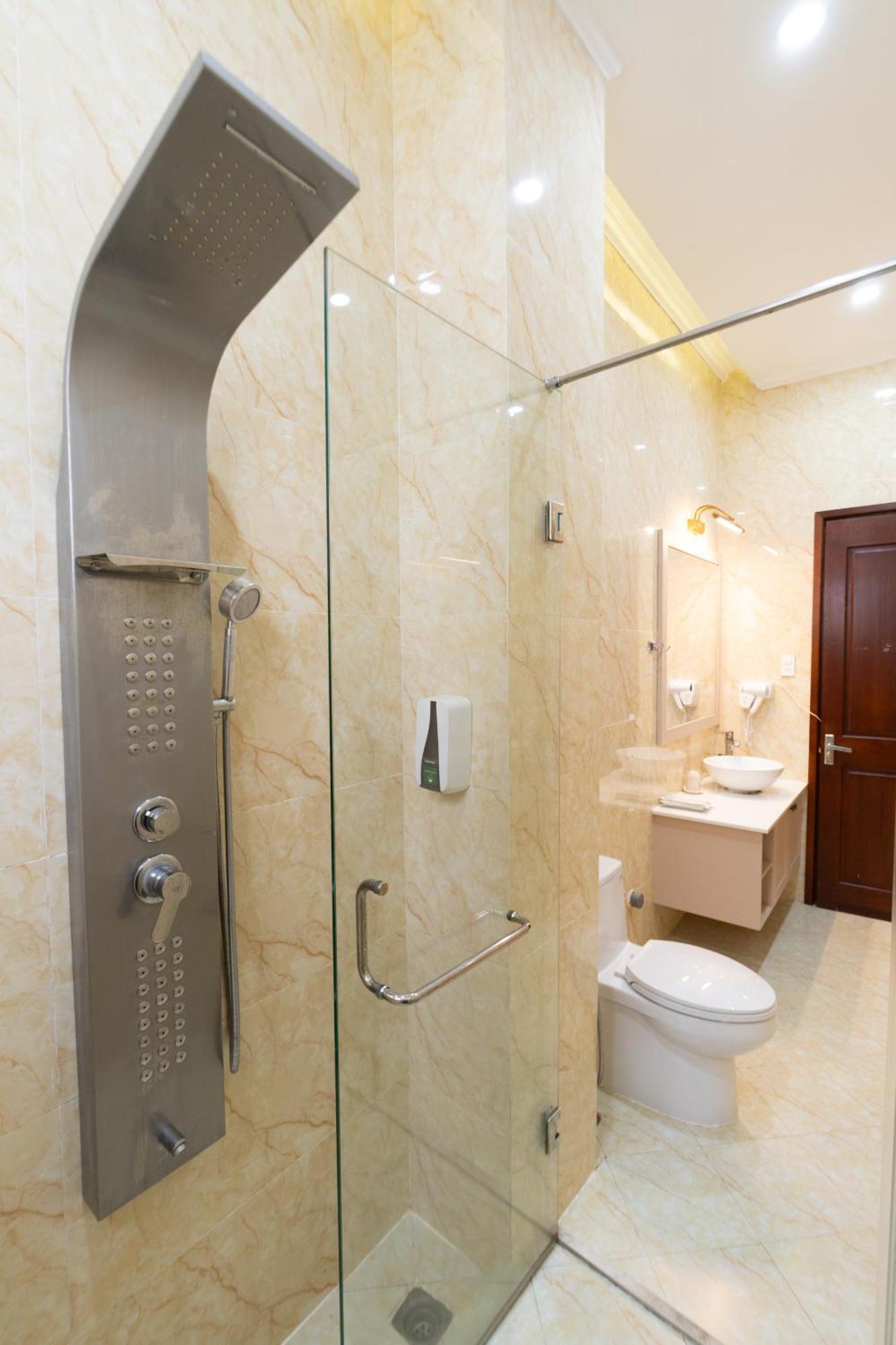 N Queen Aparthotel 3*