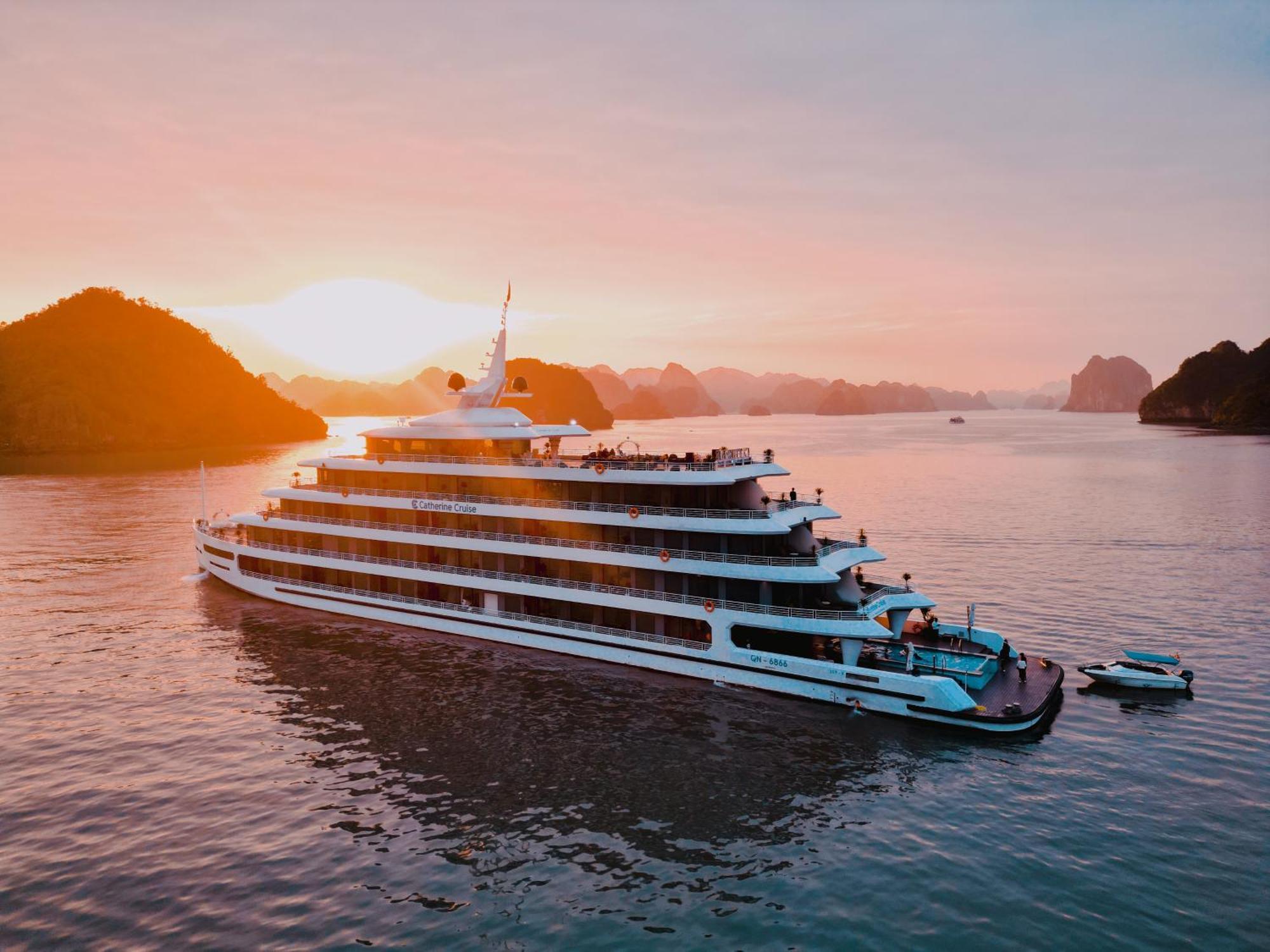  Catherine Cruises Bay 5*