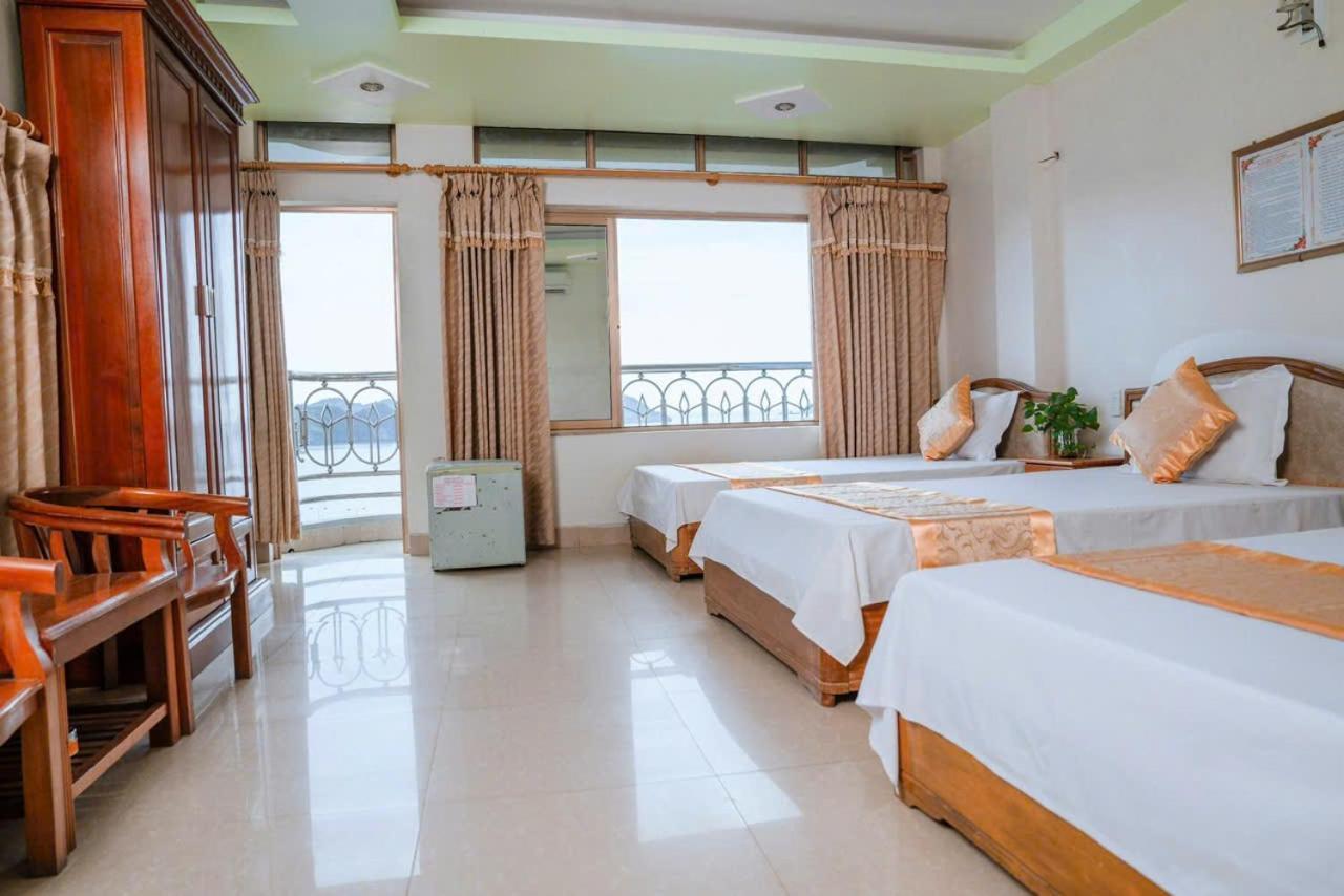 Private Balcony Hotel *