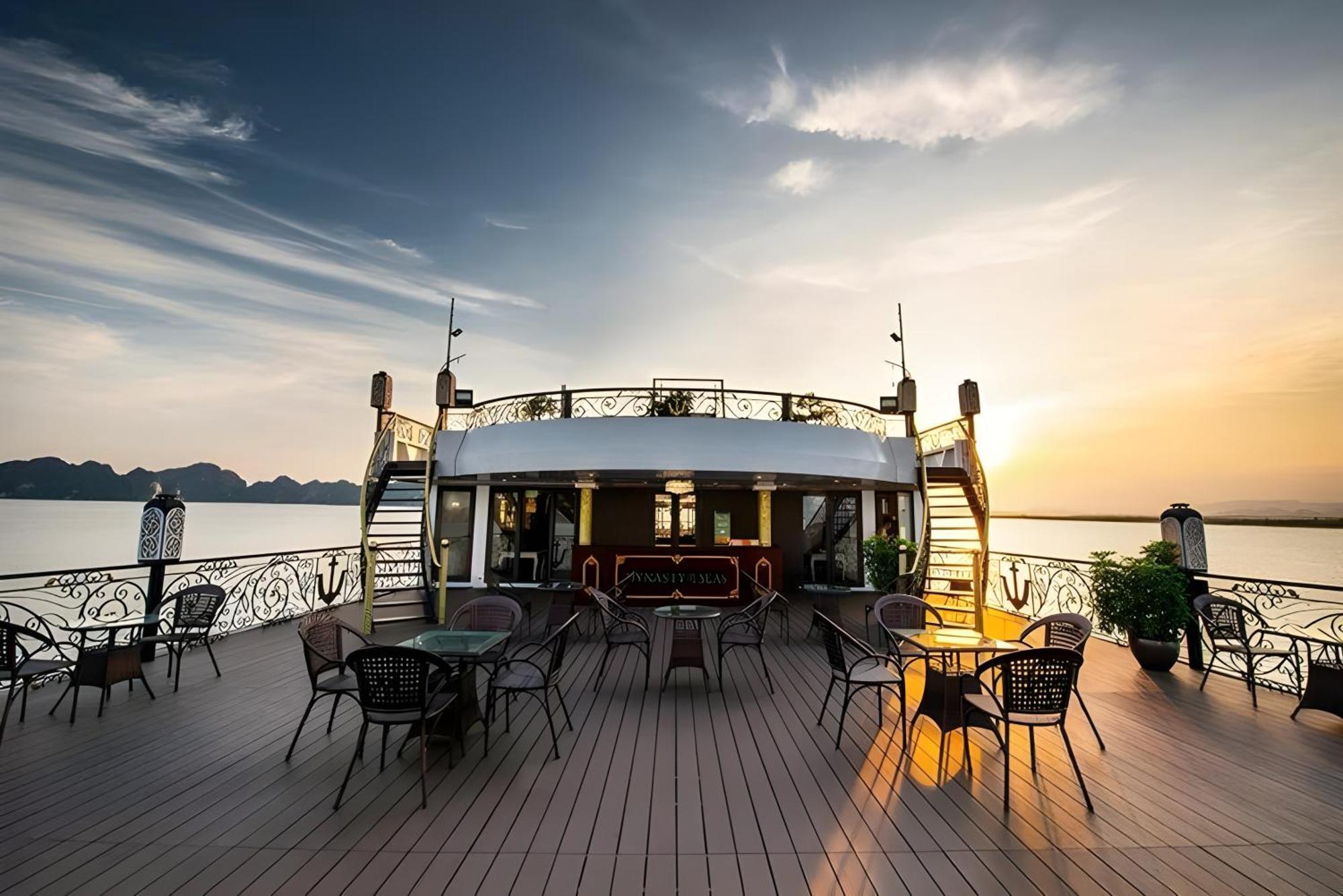 Verdure Lotus Grandeur Cruise Hotel Ha Long