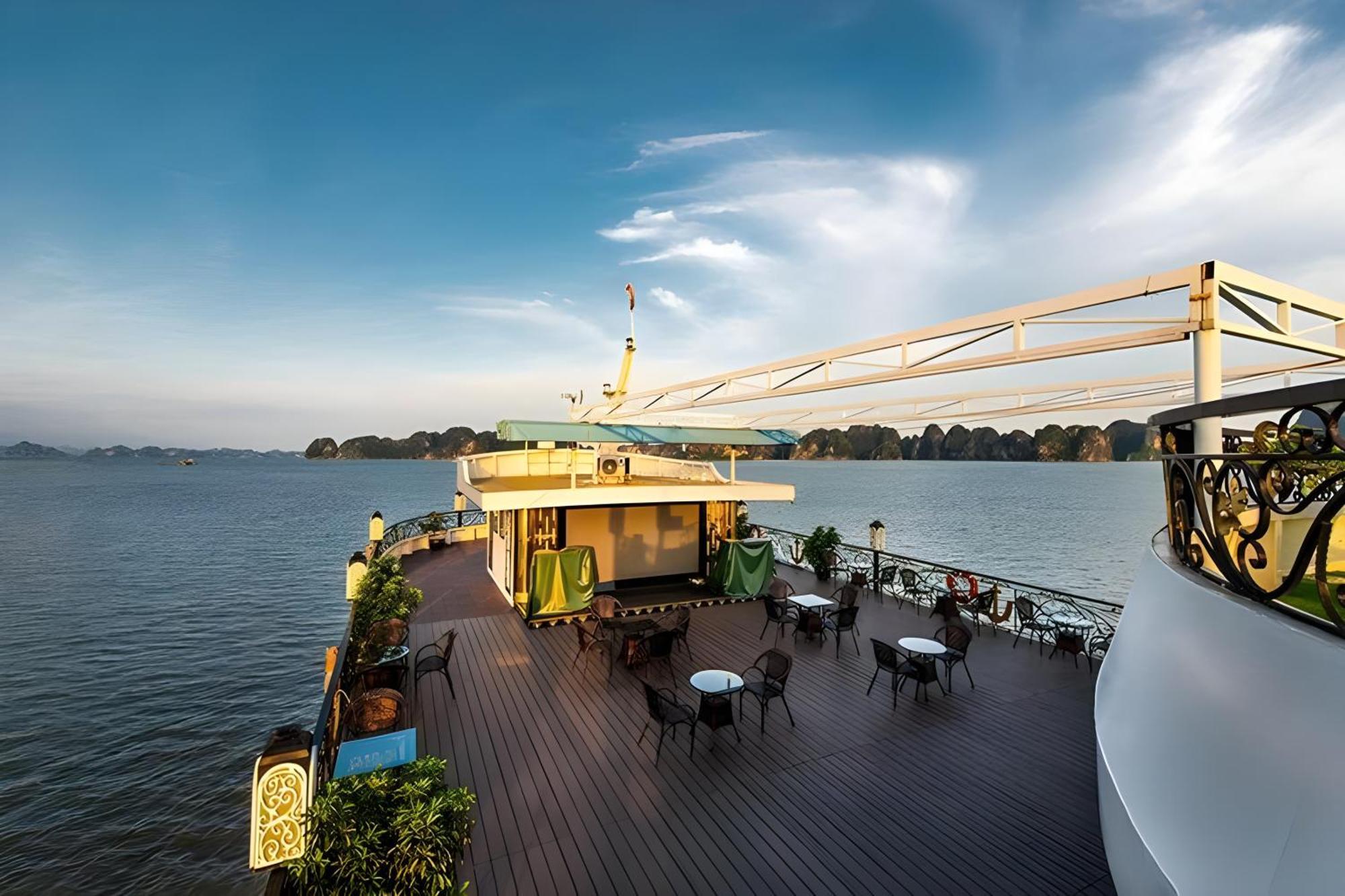 Verdure Lotus Grandeur Cruise