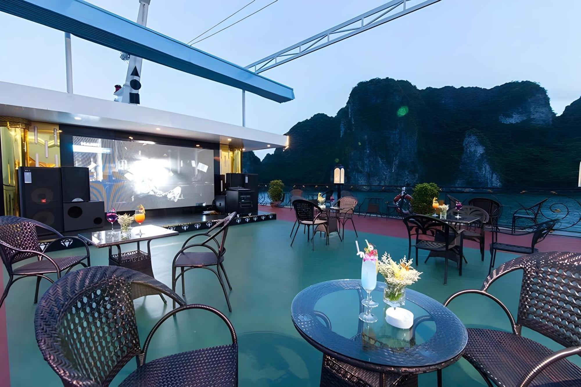 Verdure Lotus Grandeur Cruise