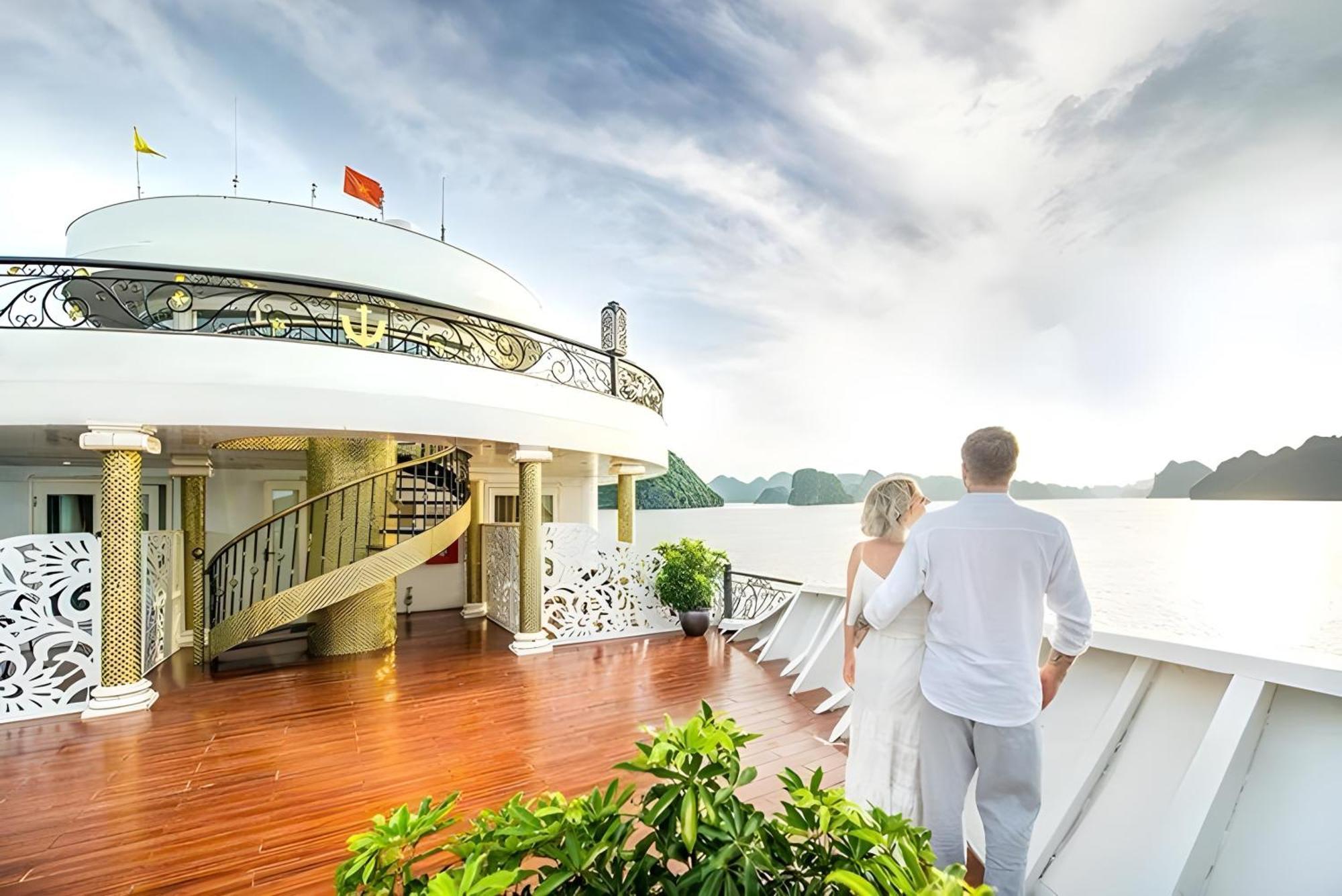 Verdure Lotus Grandeur Cruise