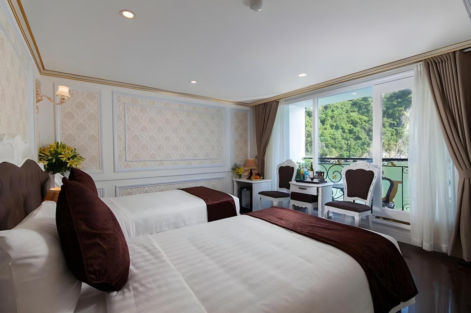 Verdure Lotus Grandeur Cruise Hotel 5*