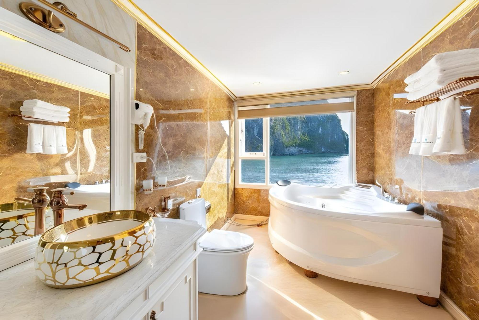 Verdure Lotus Grandeur Cruise 5* Ha Long