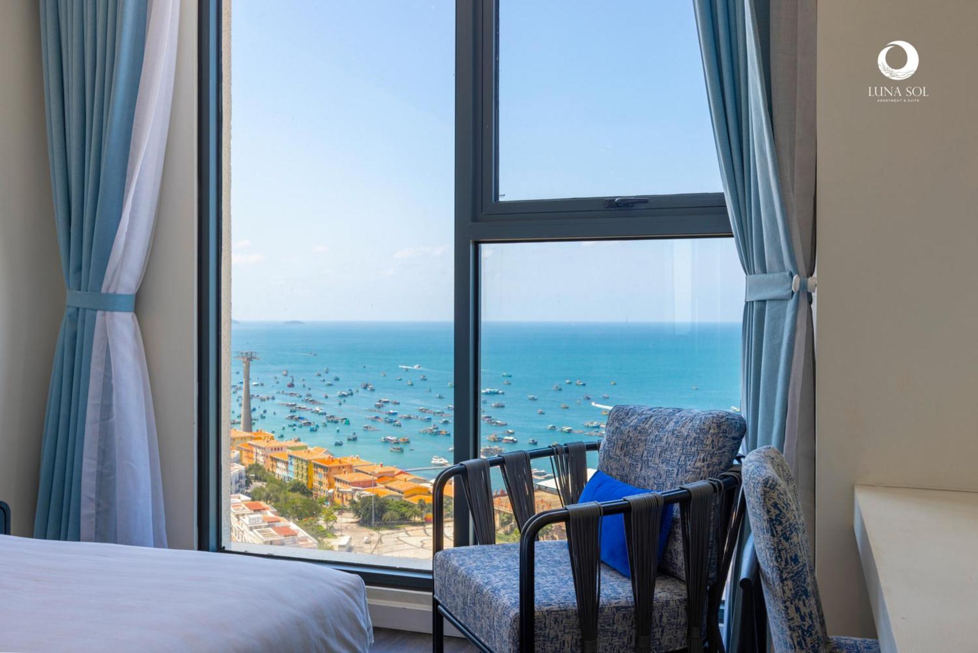 Aparthotel Hillside Ocean Balcony Firework Delight *