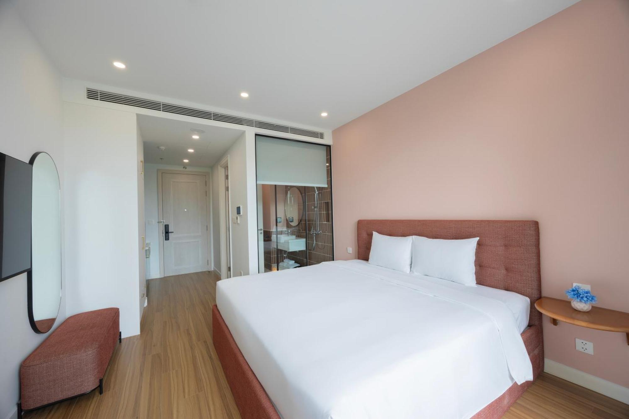 Hillside Ocean Balcony Firework Delight Aparthotel Phu Quoc