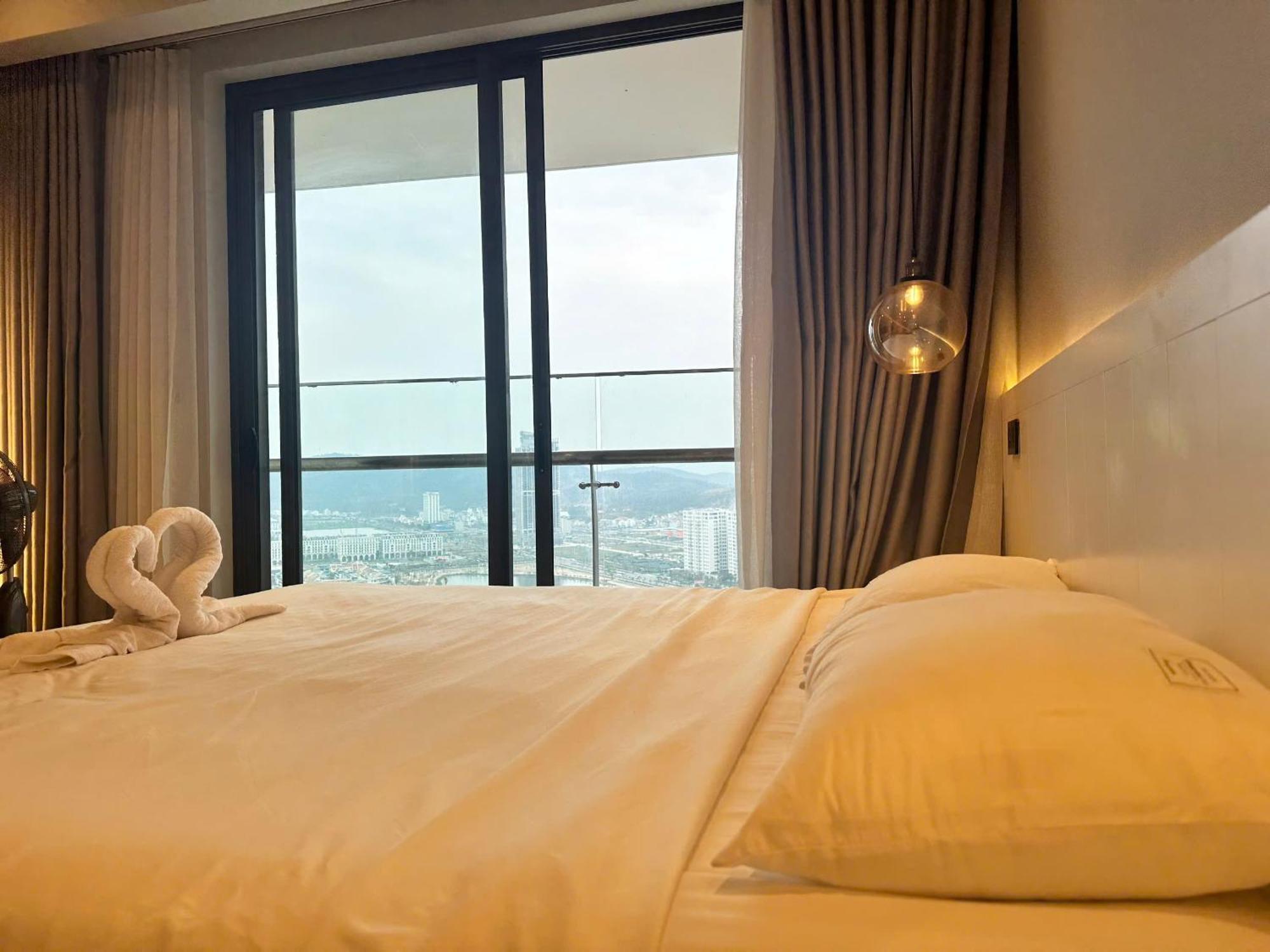 Aparthotel Bay View Halong Panoramic Bay View Luxury *