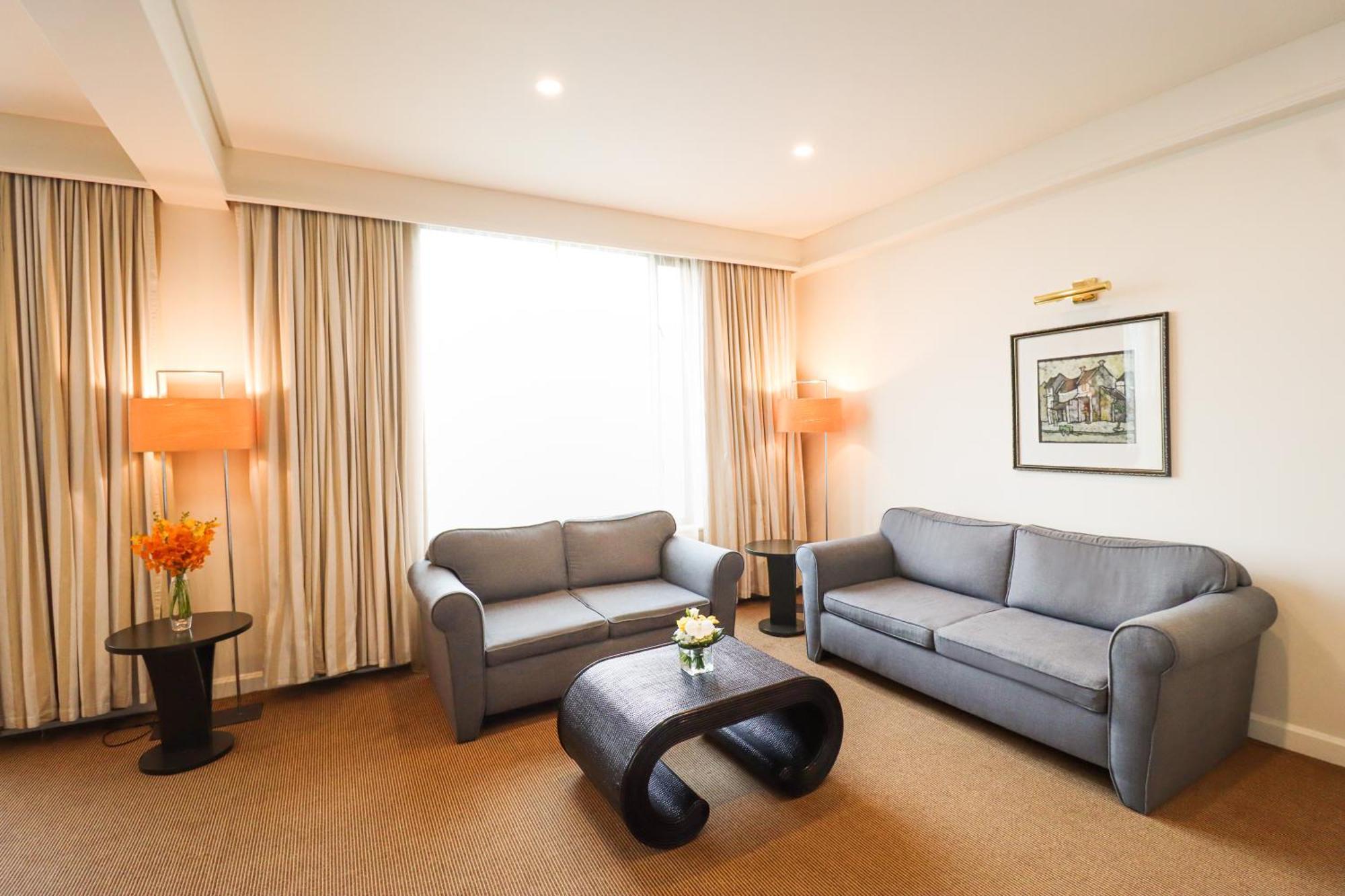Khách sạn Pan Pacific 5*